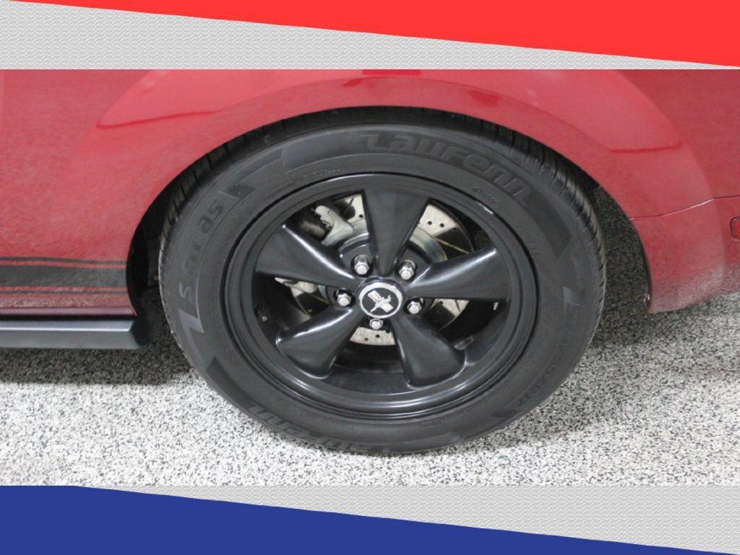 2007 Ford Mustang V6 Deluxe Coupe (1ZVHT80N075) with an 4.0L V6 SOHC 12V engine, Automatic transmission, located at 5170 N La Cholla Blvd, Tucson, AZ, 85705, (520) 989-0282, 32.228245, -111.011742 - 2007 Ford Mustang - Photo#38