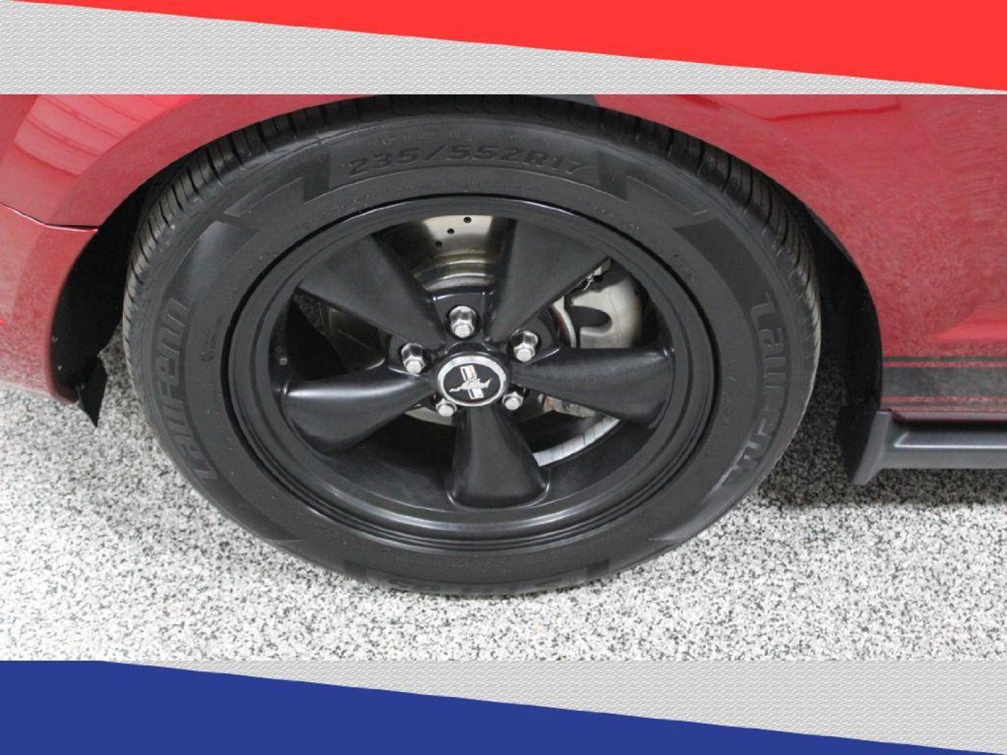 2007 Ford Mustang V6 Deluxe Coupe (1ZVHT80N075) with an 4.0L V6 SOHC 12V engine, Automatic transmission, located at 5170 N La Cholla Blvd, Tucson, AZ, 85705, (520) 989-0282, 32.228245, -111.011742 - 2007 Ford Mustang - Photo#39
