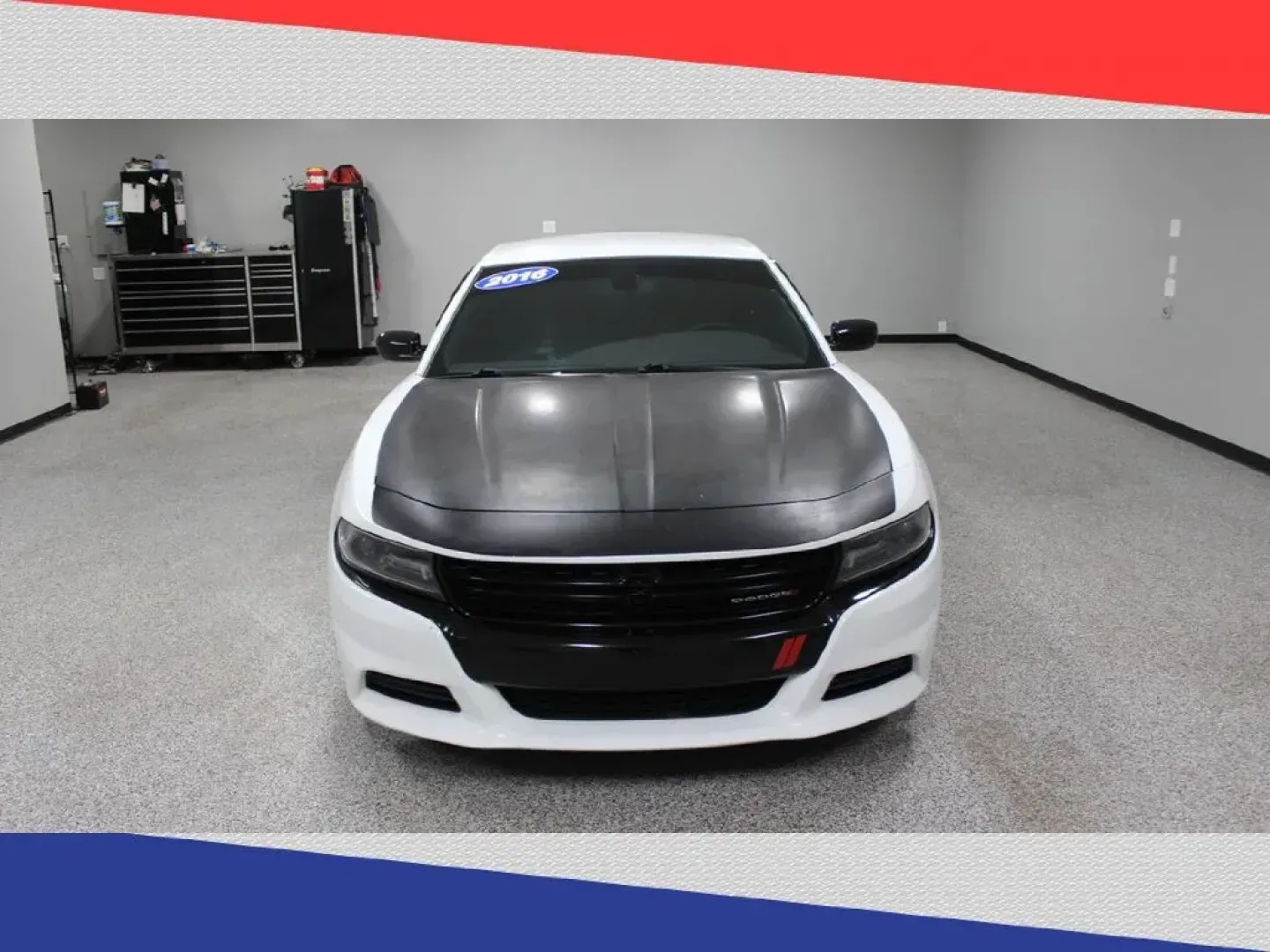 2016 Dodge Charger SE (2C3CDXBG3GH) with an 3.6L V6 DOHC 24V engine, 8A transmission, located at 5170 N La Cholla Blvd, Tucson, AZ, 85705, (520) 989-0282, 32.228245, -111.011742 - 2016 Dodge Charger - Photo#6