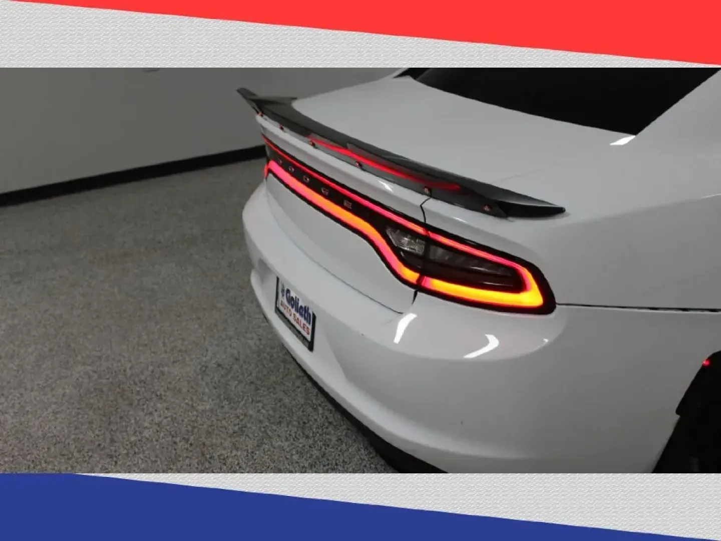 2016 Dodge Charger SE (2C3CDXBG3GH) with an 3.6L V6 DOHC 24V engine, 8A transmission, located at 5170 N La Cholla Blvd, Tucson, AZ, 85705, (520) 989-0282, 32.228245, -111.011742 - 2016 Dodge Charger - Photo#24