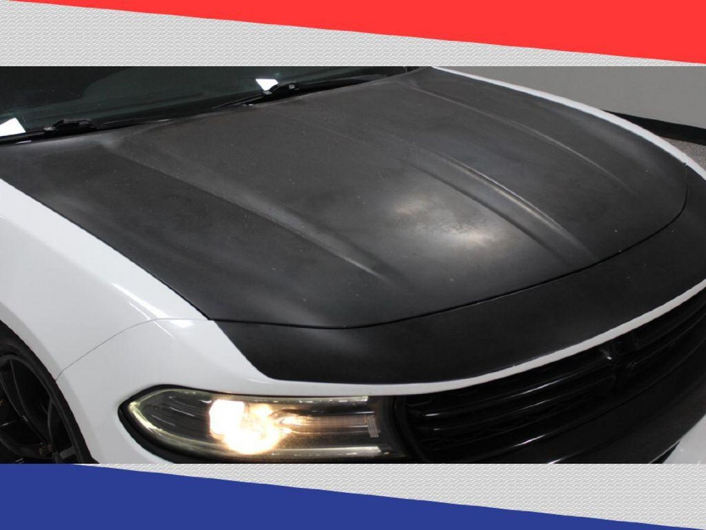 2016 Dodge Charger SE (2C3CDXBG3GH) with an 3.6L V6 DOHC 24V engine, 8A transmission, located at 5170 N La Cholla Blvd, Tucson, AZ, 85705, (520) 989-0282, 32.228245, -111.011742 - 2016 Dodge Charger - Photo#30