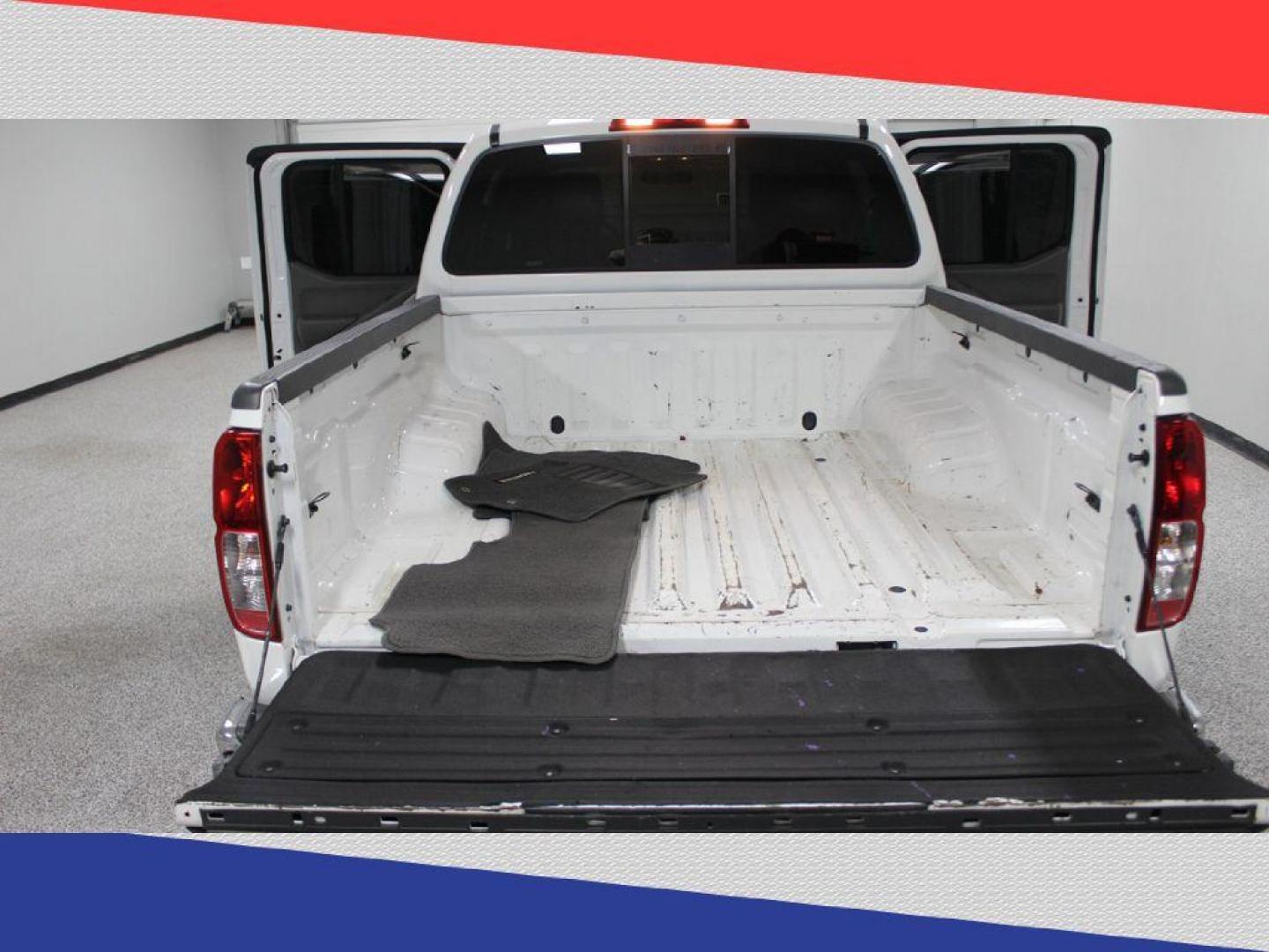 2021 Nissan Frontier S Crew Cab 2WD (1N6ED0EA4MN) with an 3.8L V6 DOHC 24V engine, 9A transmission, located at 5170 N La Cholla Blvd, Tucson, AZ, 85705, (520) 989-0282, 32.228245, -111.011742 - 2021 Nissan Frontier - Photo#24