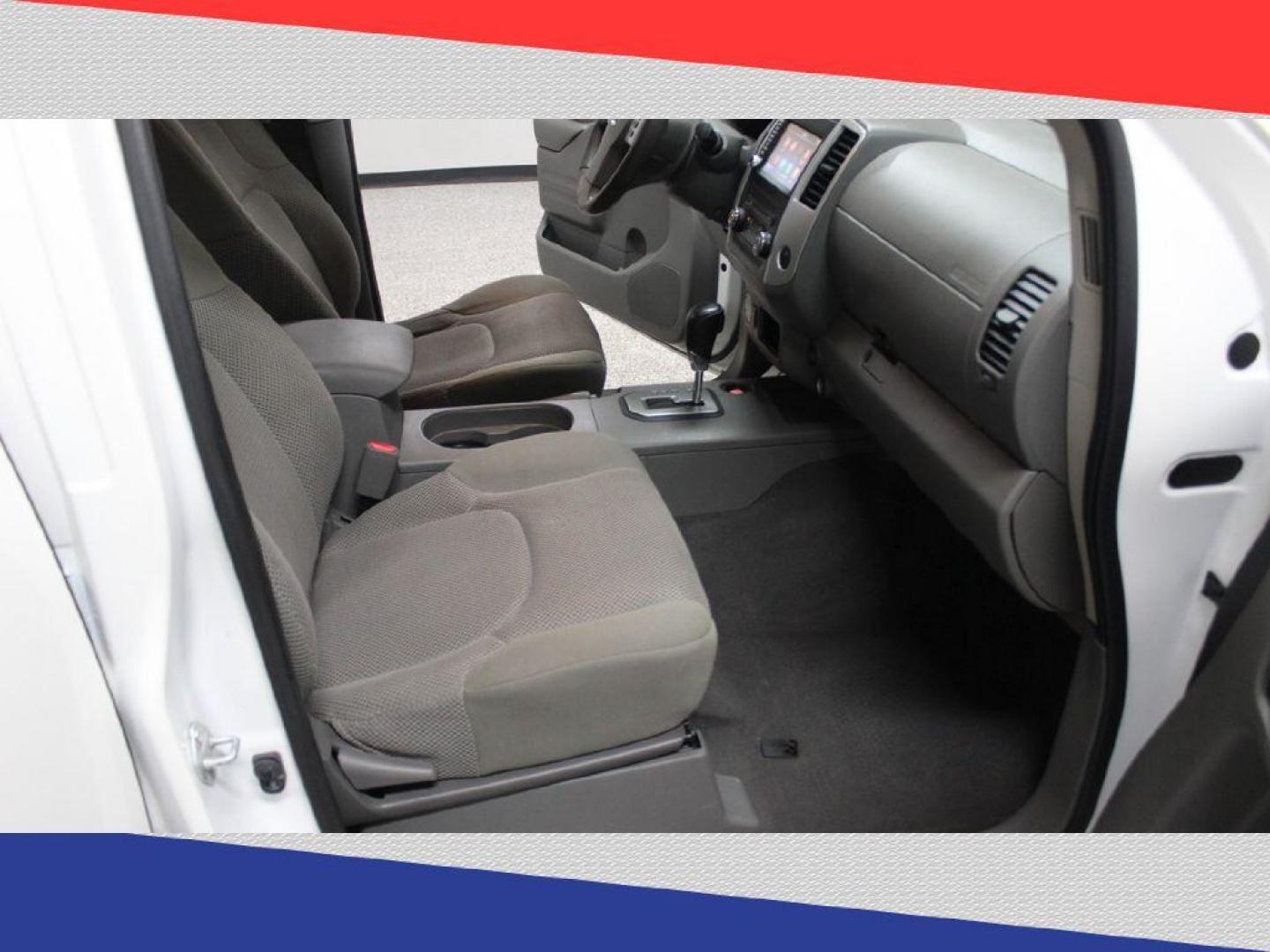 2021 Nissan Frontier S Crew Cab 2WD (1N6ED0EA4MN) with an 3.8L V6 DOHC 24V engine, 9A transmission, located at 5170 N La Cholla Blvd, Tucson, AZ, 85705, (520) 989-0282, 32.228245, -111.011742 - 2021 Nissan Frontier - Photo#27