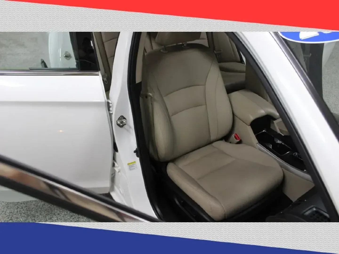2014 Honda Accord EX-L V6 Sedan AT (1HGCR3F83EA) with an 3.5L V6 SOHC 24V engine, 6-Speed Automatic transmission, located at 5170 N La Cholla Blvd, Tucson, AZ, 85705, (520) 989-0282, 32.228245, -111.011742 - 2014 Honda Accord - Photo#34