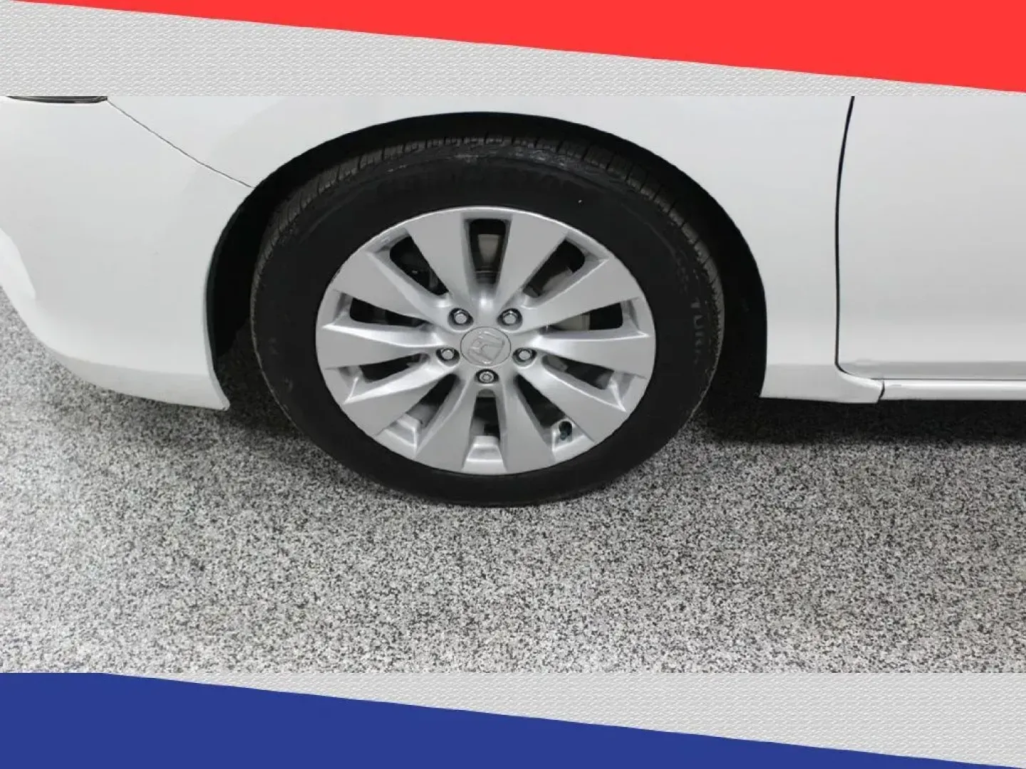 2014 Honda Accord EX-L V6 Sedan AT (1HGCR3F83EA) with an 3.5L V6 SOHC 24V engine, 6-Speed Automatic transmission, located at 5170 N La Cholla Blvd, Tucson, AZ, 85705, (520) 989-0282, 32.228245, -111.011742 - 2014 Honda Accord - Photo#47