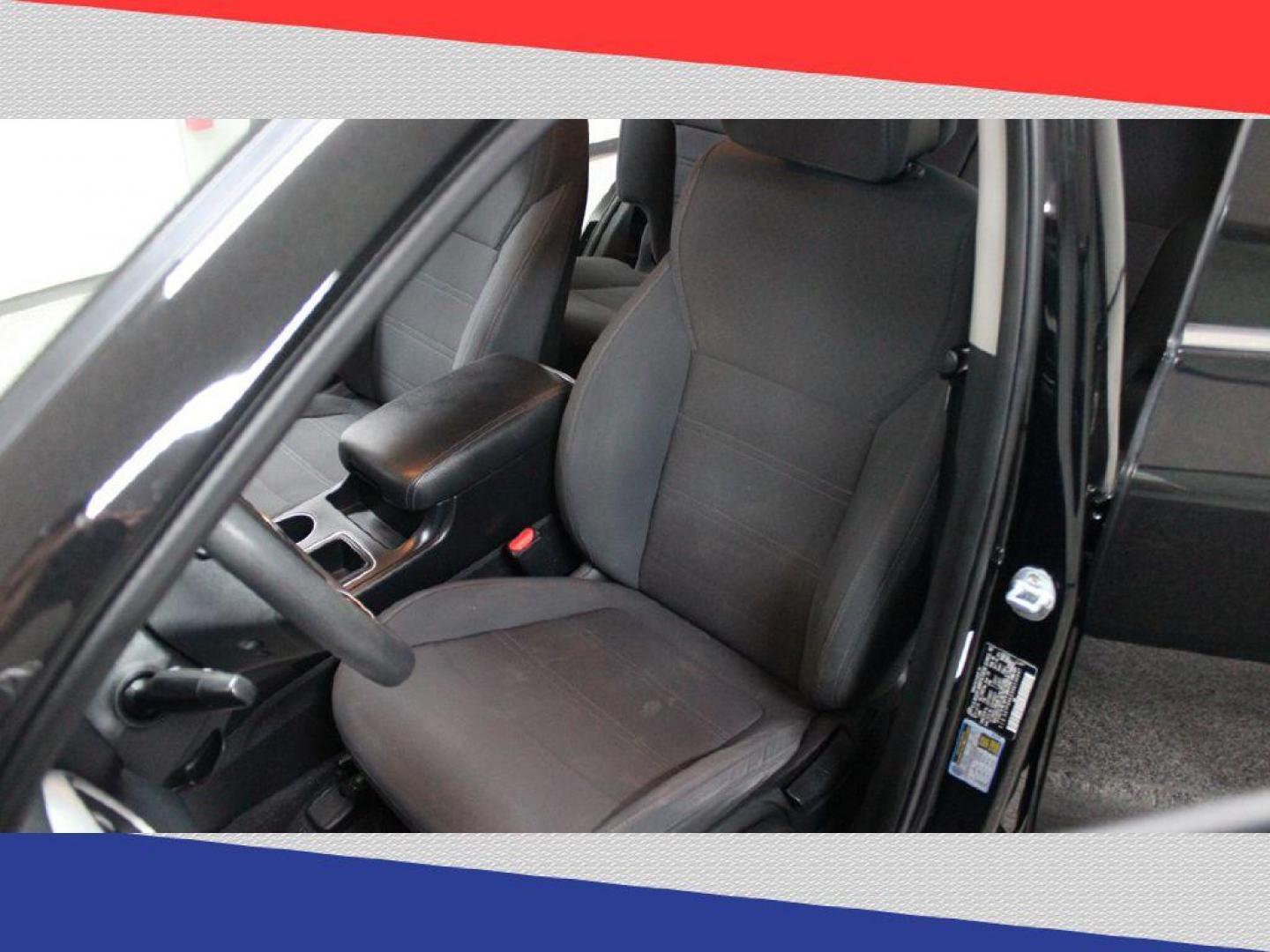 2017 Kia Sorento LX V6 2WD (5XYPG4A55HG) with an 3.3L V6 DOHC 24V engine, 6A transmission, located at 5170 N La Cholla Blvd, Tucson, AZ, 85705, (520) 989-0282, 32.228245, -111.011742 - 2017 Kia Sorento - Photo#11