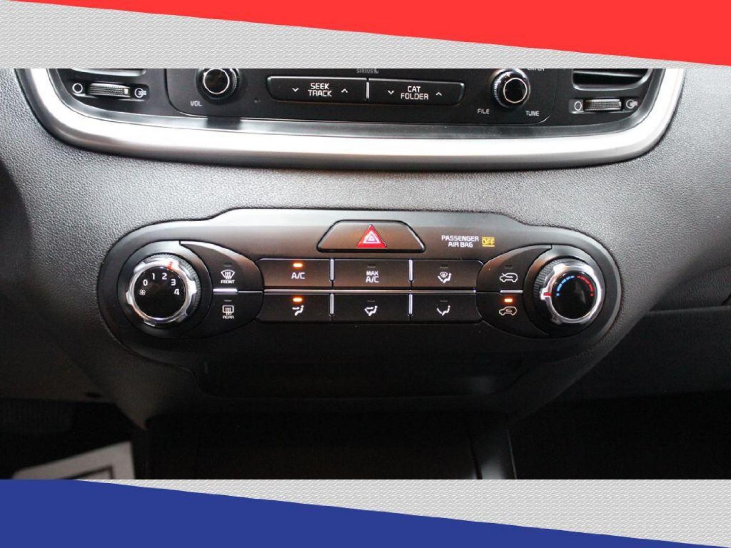 2017 Kia Sorento LX V6 2WD (5XYPG4A55HG) with an 3.3L V6 DOHC 24V engine, 6A transmission, located at 5170 N La Cholla Blvd, Tucson, AZ, 85705, (520) 989-0282, 32.228245, -111.011742 - 2017 Kia Sorento - Photo#19