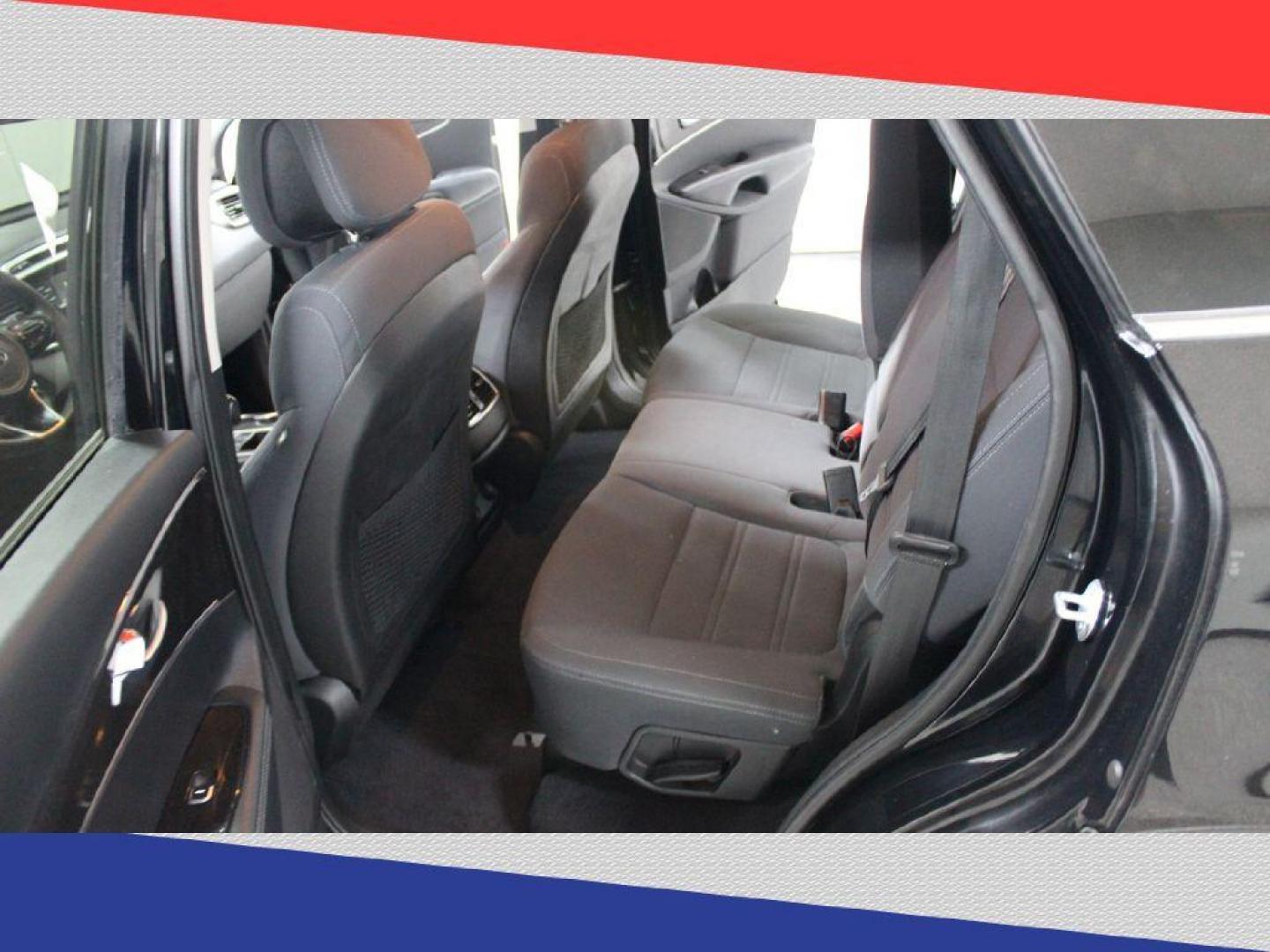 2017 Kia Sorento LX V6 2WD (5XYPG4A55HG) with an 3.3L V6 DOHC 24V engine, 6A transmission, located at 5170 N La Cholla Blvd, Tucson, AZ, 85705, (520) 989-0282, 32.228245, -111.011742 - 2017 Kia Sorento - Photo#23