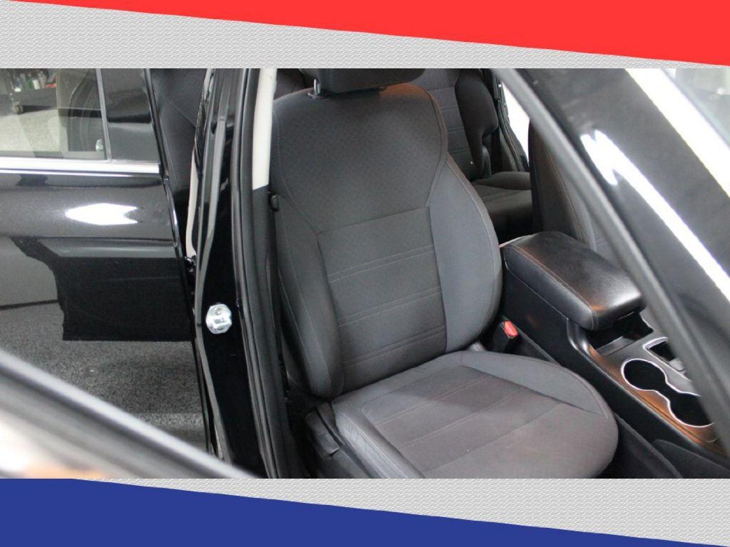 2017 Kia Sorento LX V6 2WD (5XYPG4A55HG) with an 3.3L V6 DOHC 24V engine, 6A transmission, located at 5170 N La Cholla Blvd, Tucson, AZ, 85705, (520) 989-0282, 32.228245, -111.011742 - 2017 Kia Sorento - Photo#31