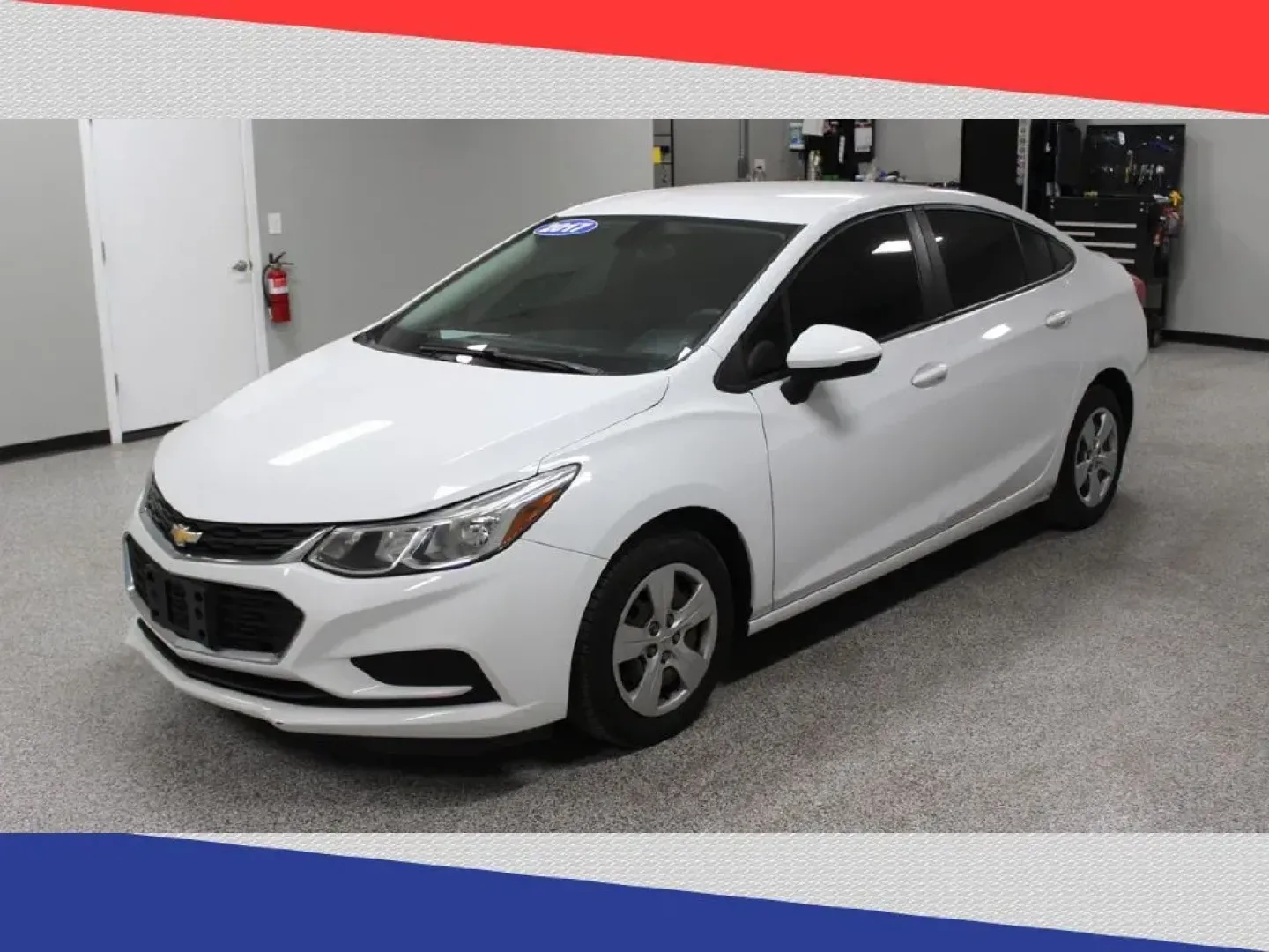 2017 Chevrolet Cruze LS Auto (1G1BC5SM0H7) with an 1.4L L4 DOHC 16V TURBO engine, 6A transmission, located at 5170 N La Cholla Blvd, Tucson, AZ, 85705, (520) 989-0282, 32.228245, -111.011742 - 2017 Chevrolet Cruze - Photo#6