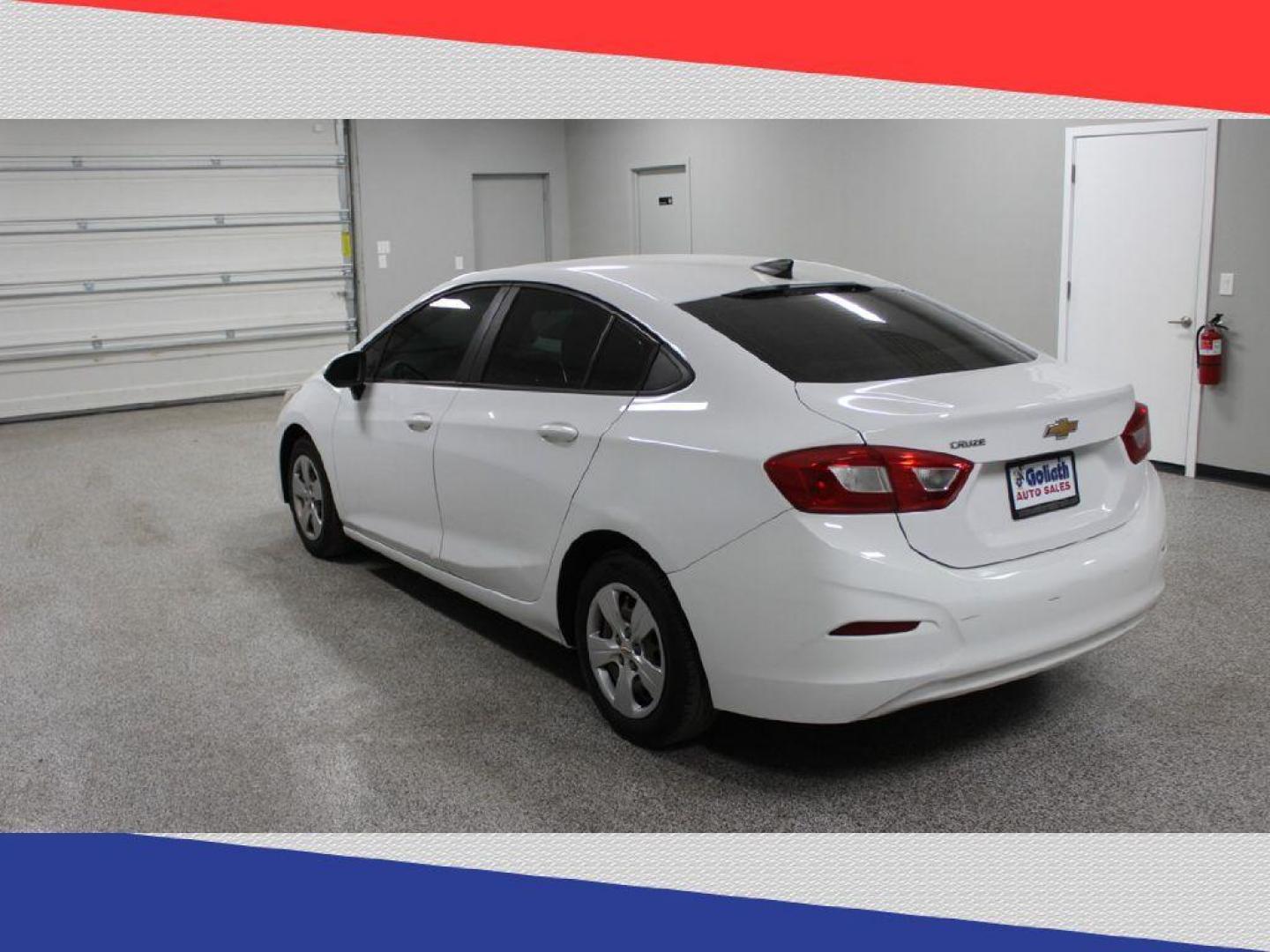 2017 Chevrolet Cruze LS Auto (1G1BC5SM0H7) with an 1.4L L4 DOHC 16V TURBO engine, 6A transmission, located at 5170 N La Cholla Blvd, Tucson, AZ, 85705, (520) 989-0282, 32.228245, -111.011742 - 2017 Chevrolet Cruze - Photo#4