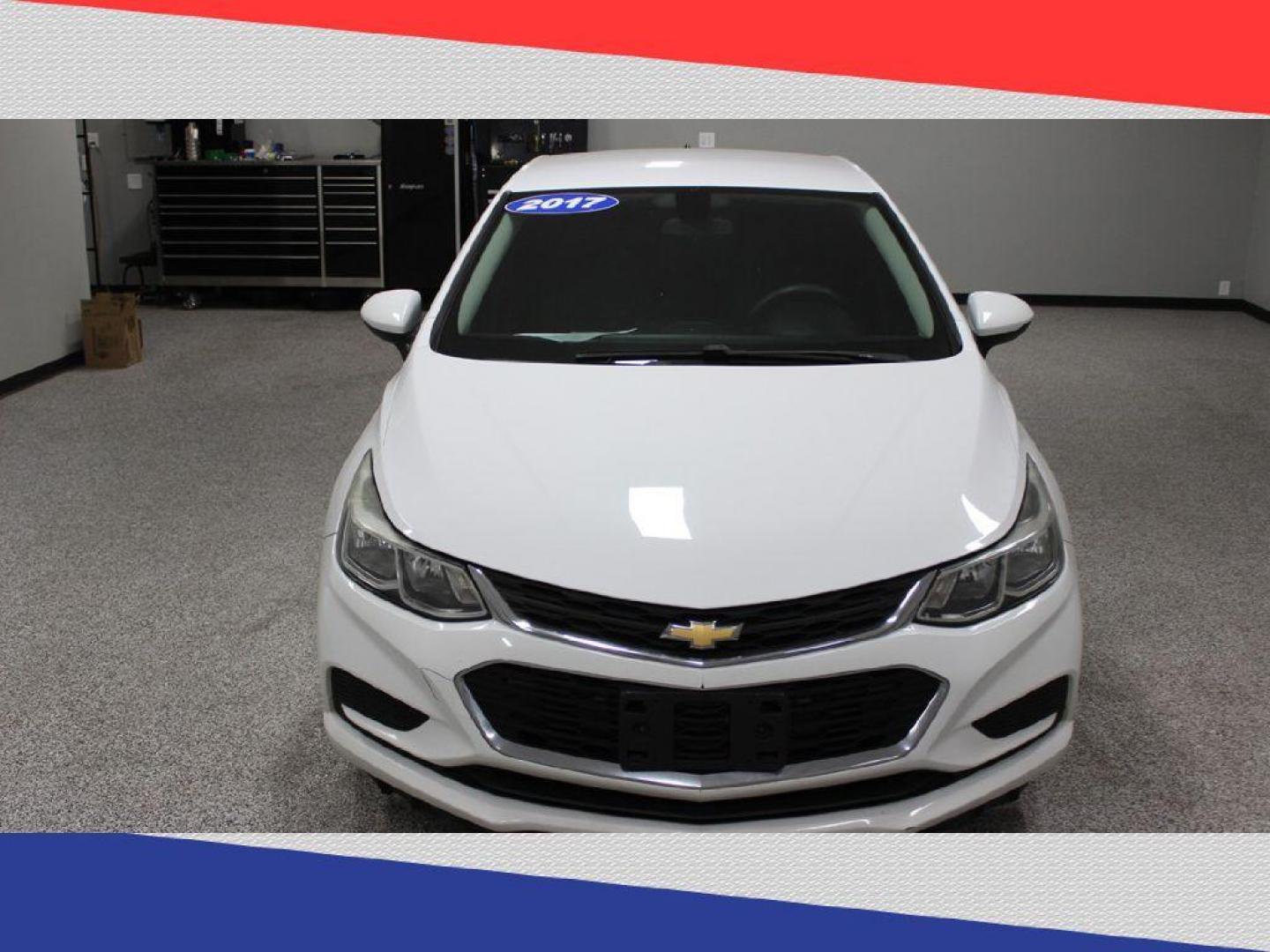 2017 Chevrolet Cruze LS Auto (1G1BC5SM0H7) with an 1.4L L4 DOHC 16V TURBO engine, 6A transmission, located at 5170 N La Cholla Blvd, Tucson, AZ, 85705, (520) 989-0282, 32.228245, -111.011742 - 2017 Chevrolet Cruze - Photo#7