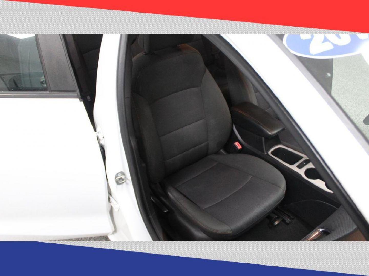 2017 Chevrolet Cruze LS Auto (1G1BC5SM0H7) with an 1.4L L4 DOHC 16V TURBO engine, 6A transmission, located at 5170 N La Cholla Blvd, Tucson, AZ, 85705, (520) 989-0282, 32.228245, -111.011742 - 2017 Chevrolet Cruze - Photo#24