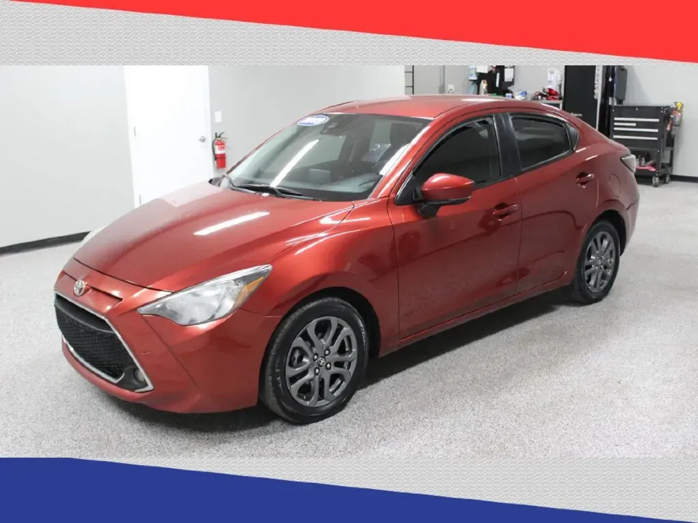 2019 Toyota Yaris L 6M (3MYDLBYV8KY) with an 1.5L L4 DOHC 16V engine, 6M transmission, located at 5170 N La Cholla Blvd, Tucson, AZ, 85705, (520) 989-0282, 32.228245, -111.011742 - 2019 Toyota Yaris - Photo#6