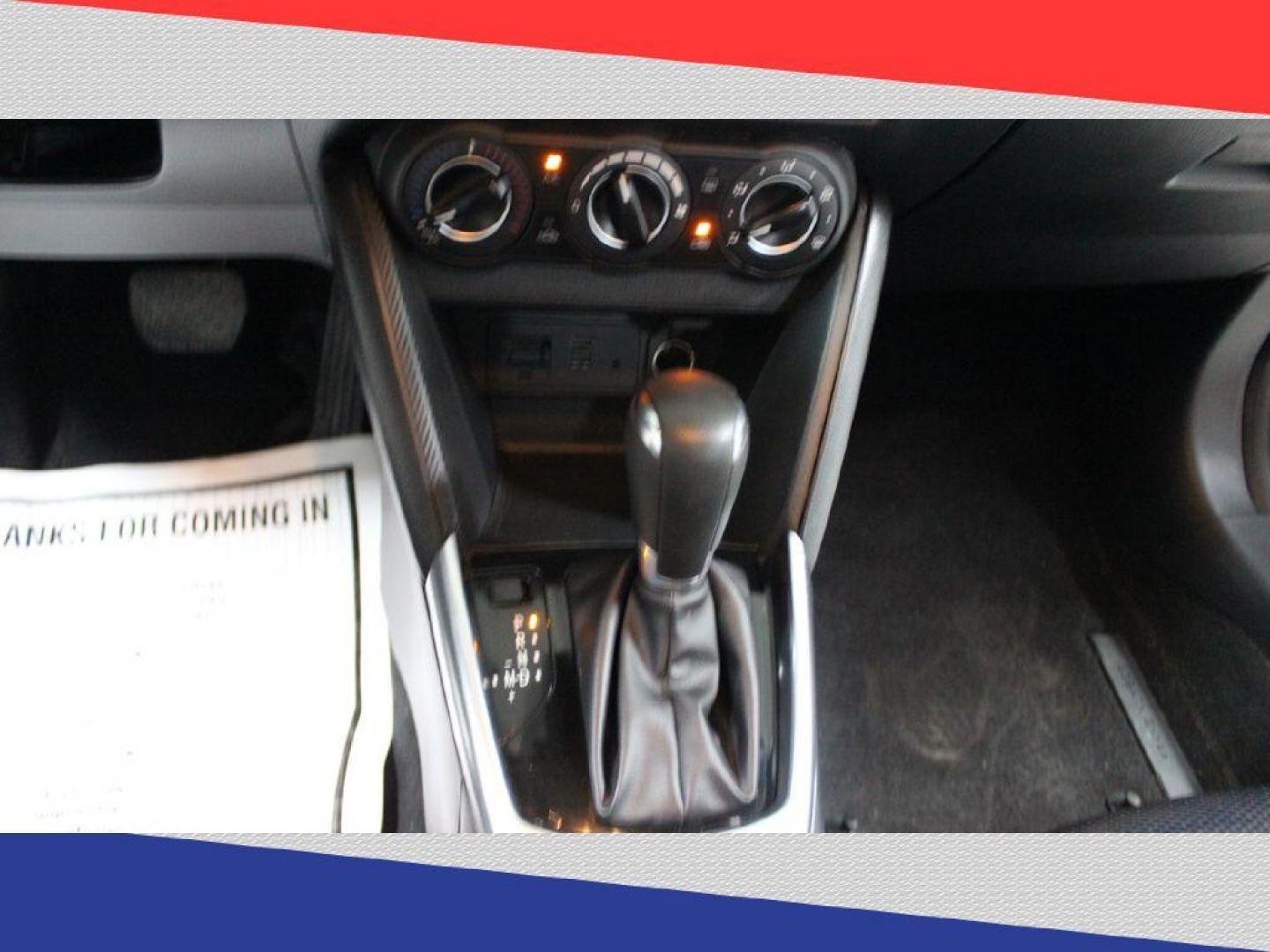2019 Toyota Yaris L 6M (3MYDLBYV8KY) with an 1.5L L4 DOHC 16V engine, 6M transmission, located at 5170 N La Cholla Blvd, Tucson, AZ, 85705, (520) 989-0282, 32.228245, -111.011742 - 2019 Toyota Yaris - Photo#20