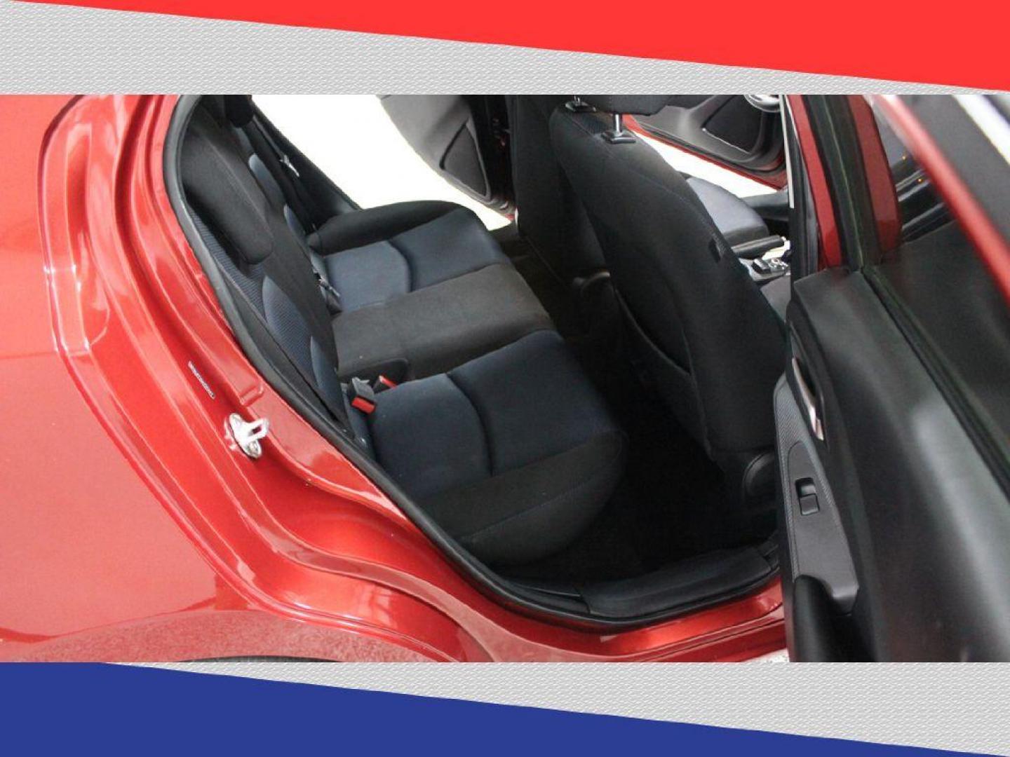2019 Toyota Yaris L 6M (3MYDLBYV8KY) with an 1.5L L4 DOHC 16V engine, 6M transmission, located at 5170 N La Cholla Blvd, Tucson, AZ, 85705, (520) 989-0282, 32.228245, -111.011742 - 2019 Toyota Yaris - Photo#25