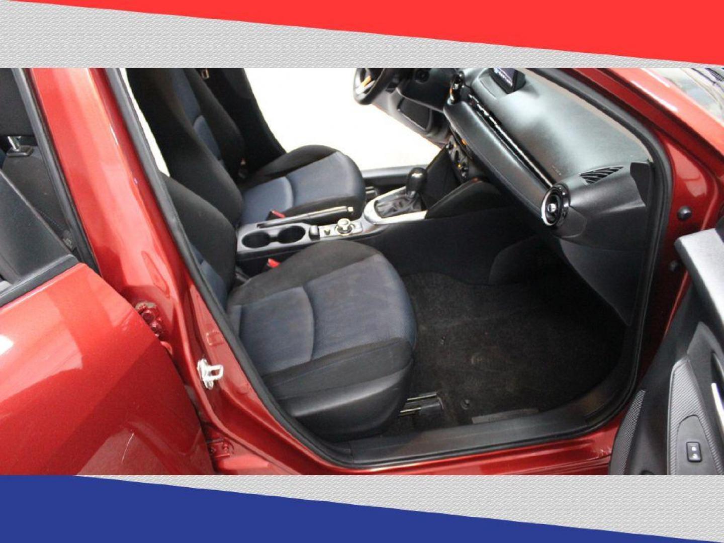 2019 Toyota Yaris L 6M (3MYDLBYV8KY) with an 1.5L L4 DOHC 16V engine, 6M transmission, located at 5170 N La Cholla Blvd, Tucson, AZ, 85705, (520) 989-0282, 32.228245, -111.011742 - 2019 Toyota Yaris - Photo#26