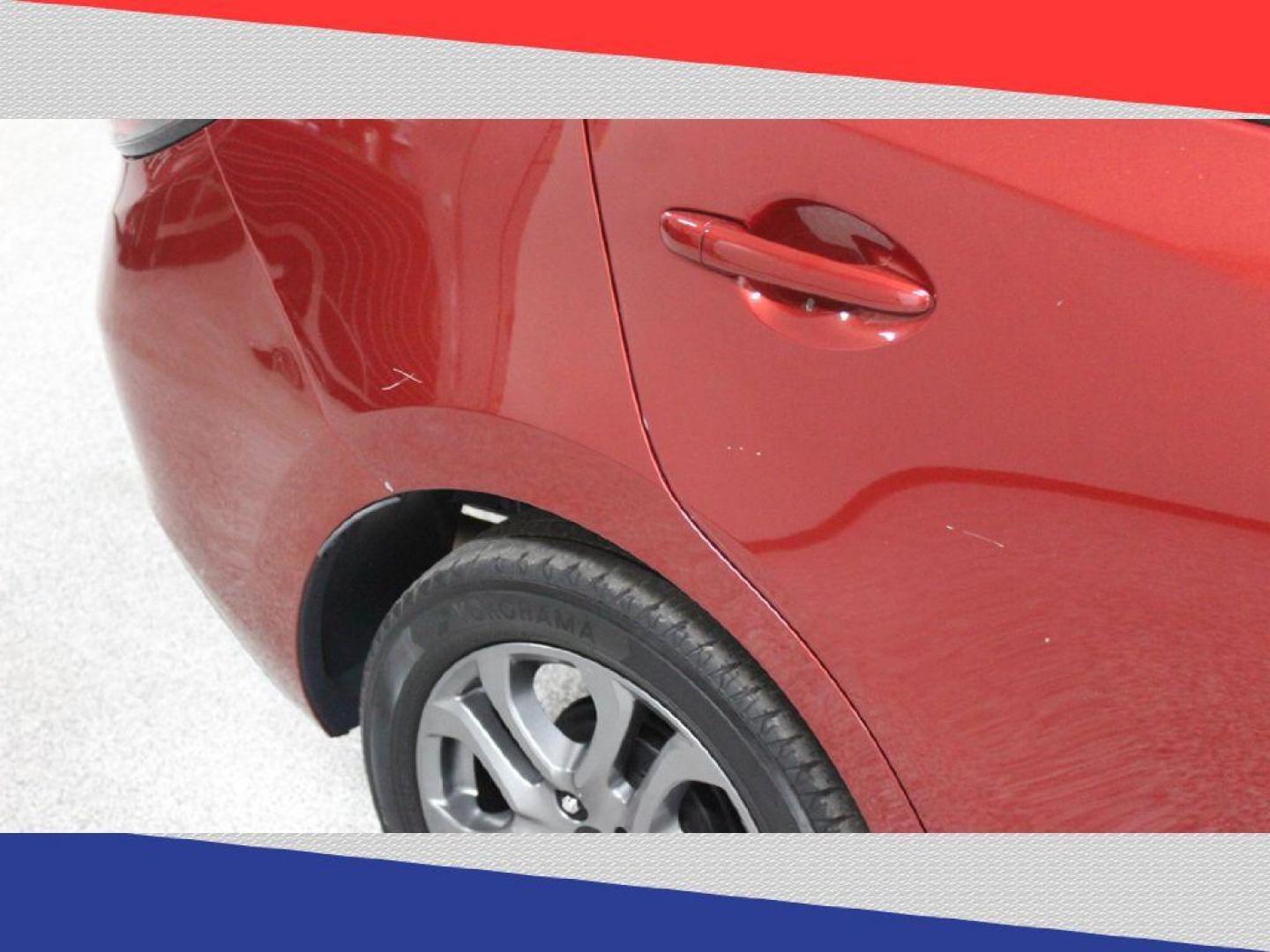 2019 Toyota Yaris L 6M (3MYDLBYV8KY) with an 1.5L L4 DOHC 16V engine, 6M transmission, located at 5170 N La Cholla Blvd, Tucson, AZ, 85705, (520) 989-0282, 32.228245, -111.011742 - 2019 Toyota Yaris - Photo#31