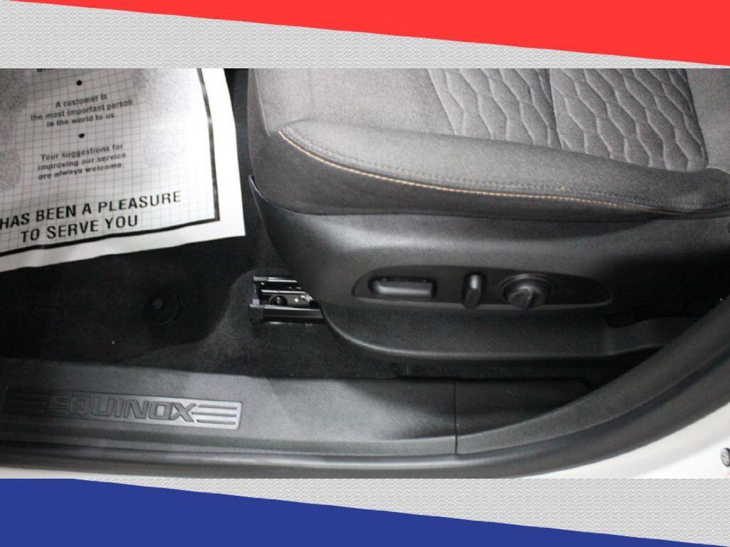 2019 Chevrolet Equinox LT 2WD (3GNAXKEV4KS) with an 1.5L L4 DIR DOHC 16V TURBO engine, 6A transmission, located at 5170 N La Cholla Blvd, Tucson, AZ, 85705, (520) 989-0282, 32.228245, -111.011742 - 2019 Chevrolet Equinox - Photo#13