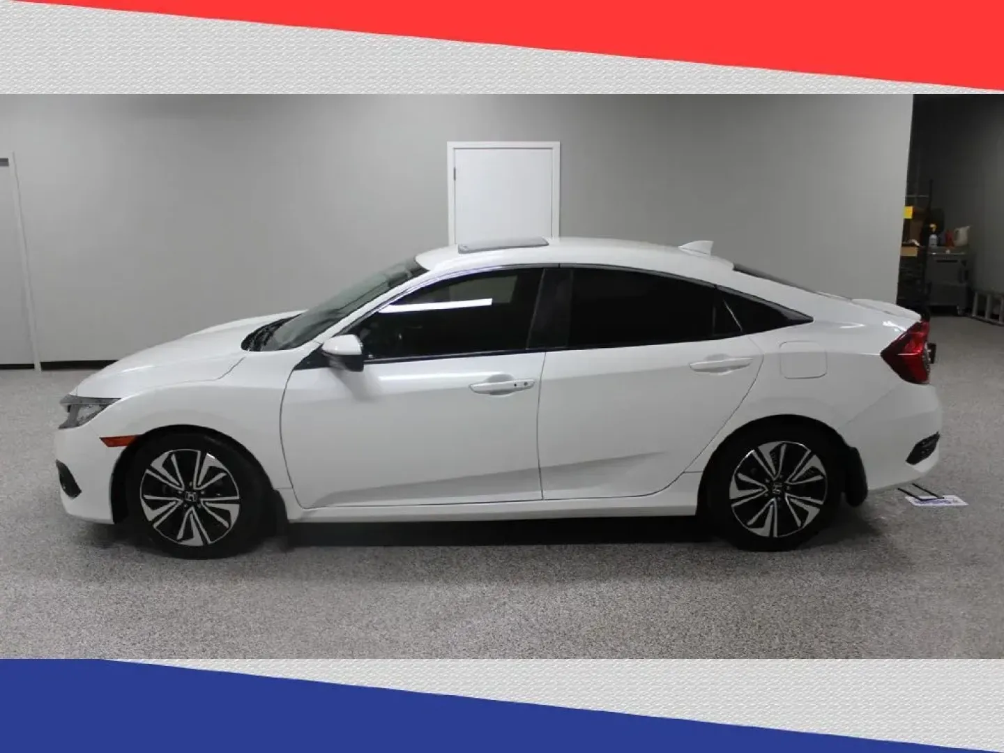 2018 Honda Civic EX-TL Sedan CVT (JHMFC1F70JX) with an 1.5L L4 DOHC 16V TURBO engine, CVT transmission, located at 5170 N La Cholla Blvd, Tucson, AZ, 85705, (520) 989-0282, 32.228245, -111.011742 - 2018 Honda Civic - Photo#5