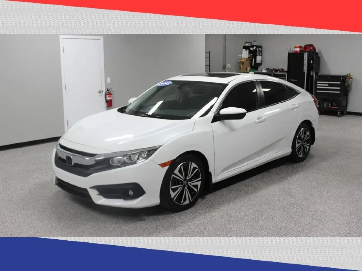 2018 Honda Civic EX-TL Sedan CVT (JHMFC1F70JX) with an 1.5L L4 DOHC 16V TURBO engine, CVT transmission, located at 5170 N La Cholla Blvd, Tucson, AZ, 85705, (520) 989-0282, 32.228245, -111.011742 - 2018 Honda Civic - Photo#6