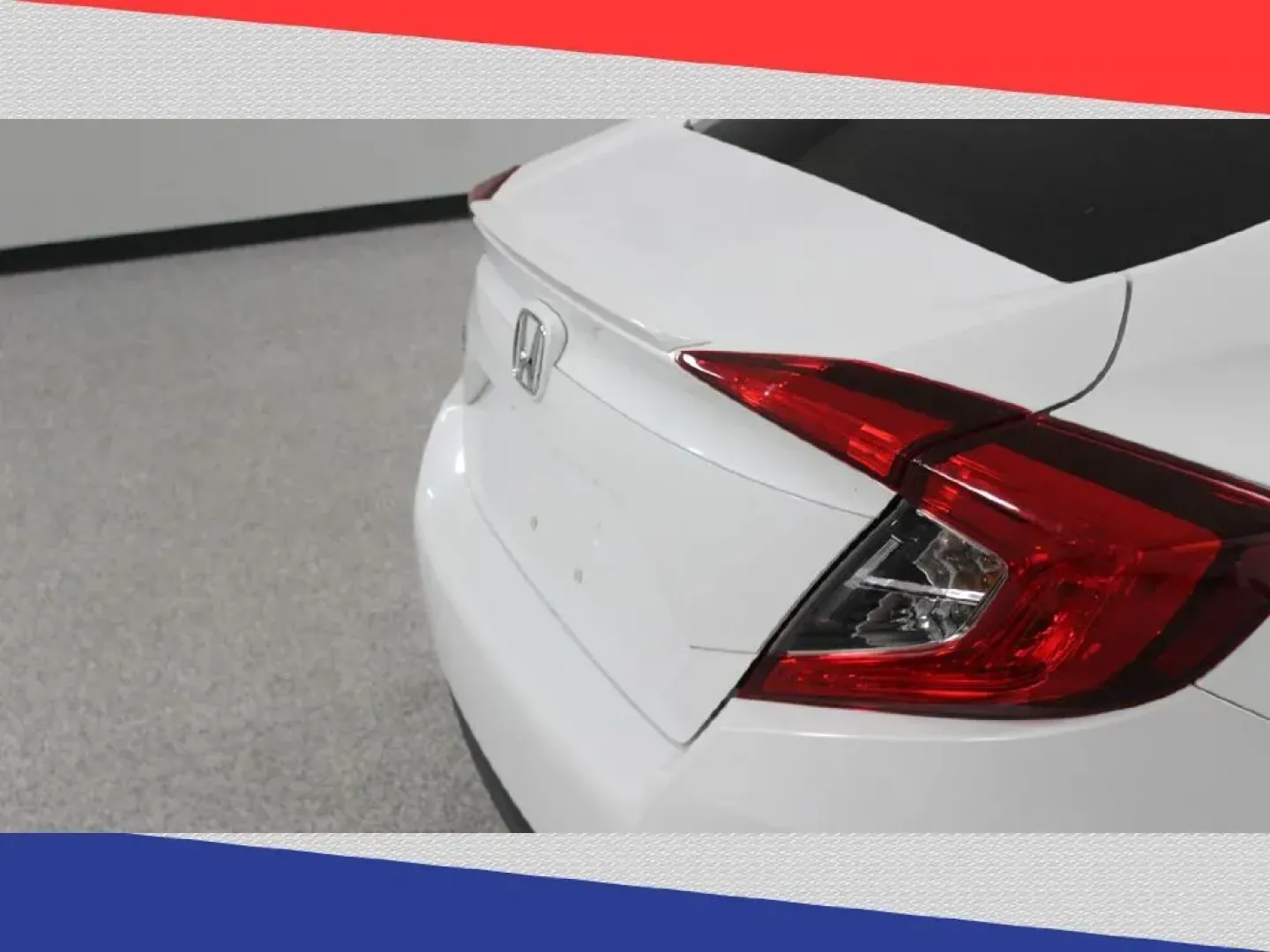 2018 Honda Civic EX-TL Sedan CVT (JHMFC1F70JX) with an 1.5L L4 DOHC 16V TURBO engine, CVT transmission, located at 5170 N La Cholla Blvd, Tucson, AZ, 85705, (520) 989-0282, 32.228245, -111.011742 - 2018 Honda Civic - Photo#30