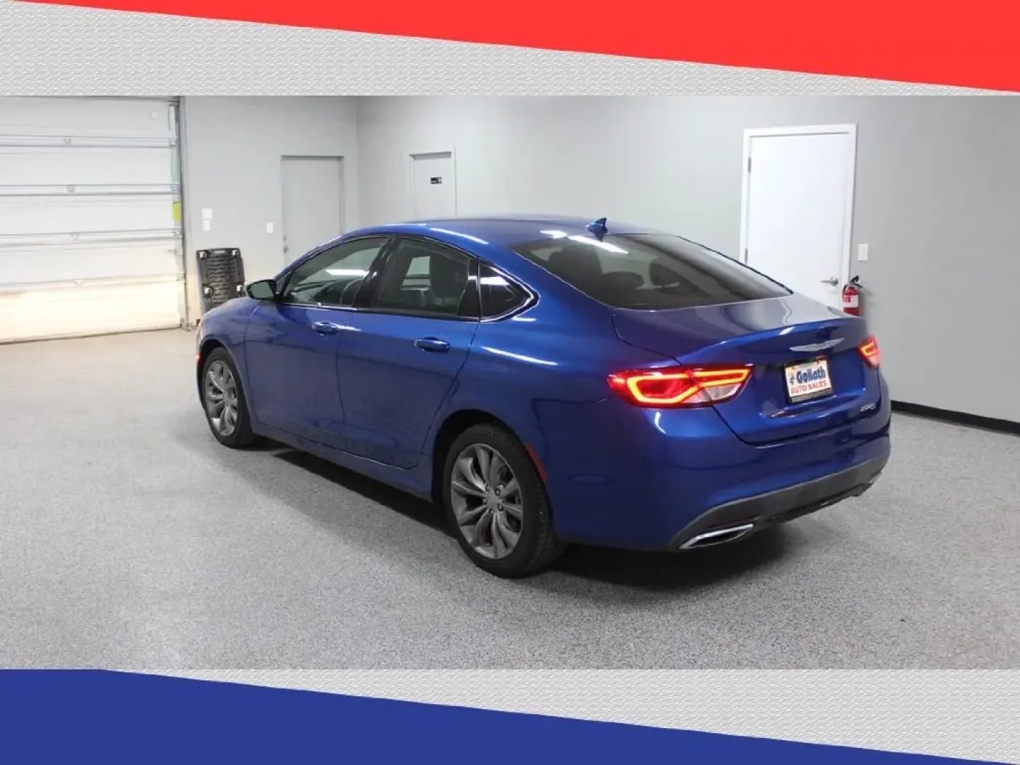2015 Chrysler 200 S (1C3CCCBG2FN) with an 3.6L V6 DOHC 24V FFV engine, 9-Speed Automatic transmission, located at 5170 N La Cholla Blvd, Tucson, AZ, 85705, (520) 989-0282, 32.228245, -111.011742 - **Drive into Adventure with the 2015 Chrysler 200 S - Perfect for Your Next Journey!**<br /> <br /> Are you searching for a reliable, stylish, and affordable sedan that complements your active lifestyle? Look no further than the 2015 Chrysler 200 S, available now at Goliath Auto Sales, Tucson's prem - Photo#4