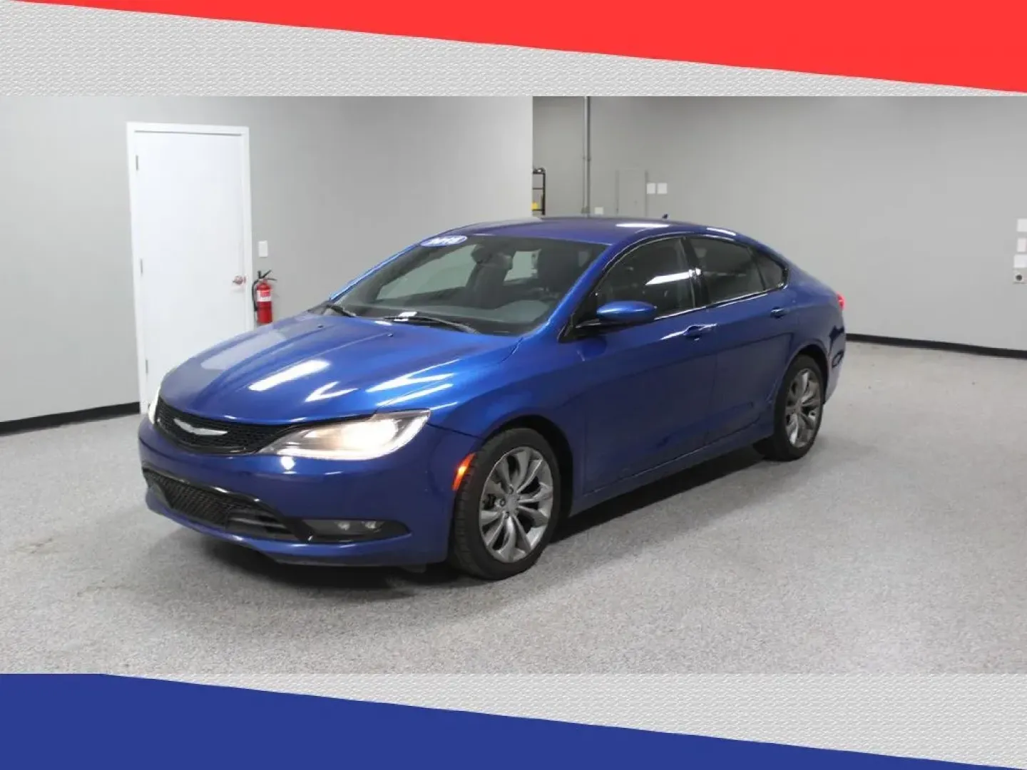 2015 Chrysler 200 S (1C3CCCBG2FN) with an 3.6L V6 DOHC 24V FFV engine, 9-Speed Automatic transmission, located at 5170 N La Cholla Blvd, Tucson, AZ, 85705, (520) 989-0282, 32.228245, -111.011742 - **Drive into Adventure with the 2015 Chrysler 200 S - Perfect for Your Next Journey!**<br /> <br /> Are you searching for a reliable, stylish, and affordable sedan that complements your active lifestyle? Look no further than the 2015 Chrysler 200 S, available now at Goliath Auto Sales, Tucson's prem - Photo#6