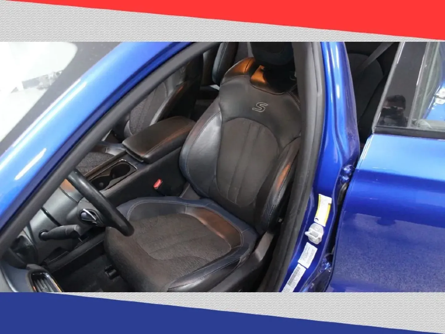 2015 Chrysler 200 S (1C3CCCBG2FN) with an 3.6L V6 DOHC 24V FFV engine, 9-Speed Automatic transmission, located at 5170 N La Cholla Blvd, Tucson, AZ, 85705, (520) 989-0282, 32.228245, -111.011742 - **Drive into Adventure with the 2015 Chrysler 200 S - Perfect for Your Next Journey!**<br /> <br /> Are you searching for a reliable, stylish, and affordable sedan that complements your active lifestyle? Look no further than the 2015 Chrysler 200 S, available now at Goliath Auto Sales, Tucson's prem - Photo#11