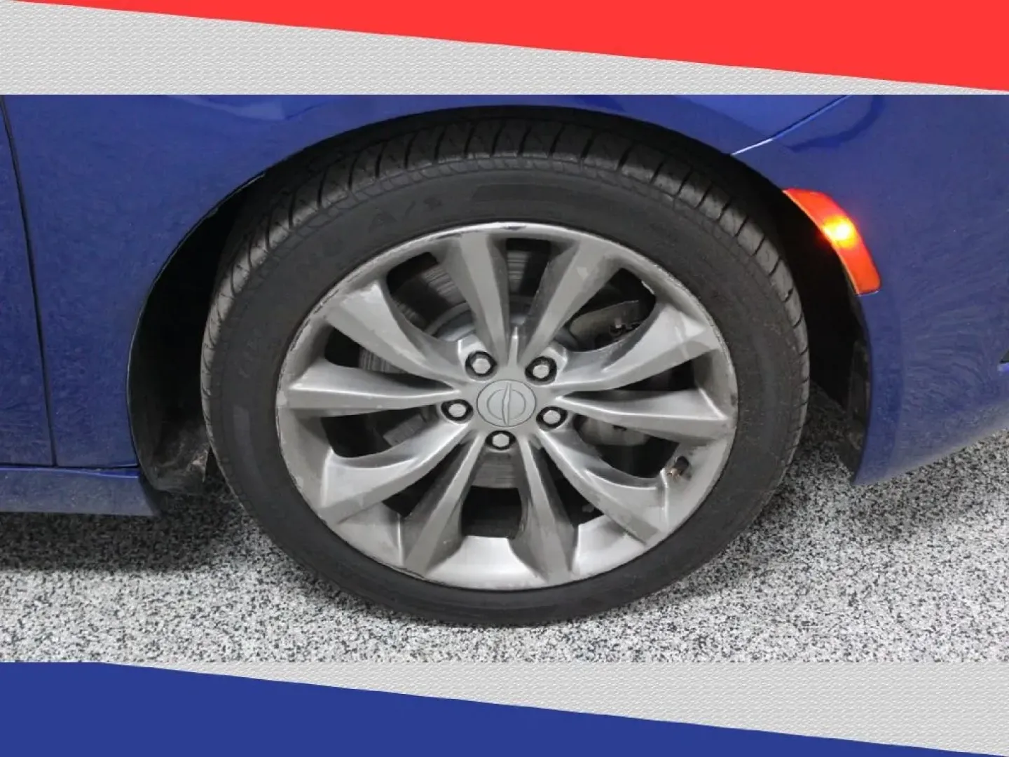 2015 Chrysler 200 S (1C3CCCBG2FN) with an 3.6L V6 DOHC 24V FFV engine, 9-Speed Automatic transmission, located at 5170 N La Cholla Blvd, Tucson, AZ, 85705, (520) 989-0282, 32.228245, -111.011742 - **Drive into Adventure with the 2015 Chrysler 200 S - Perfect for Your Next Journey!**<br /> <br /> Are you searching for a reliable, stylish, and affordable sedan that complements your active lifestyle? Look no further than the 2015 Chrysler 200 S, available now at Goliath Auto Sales, Tucson's prem - Photo#34