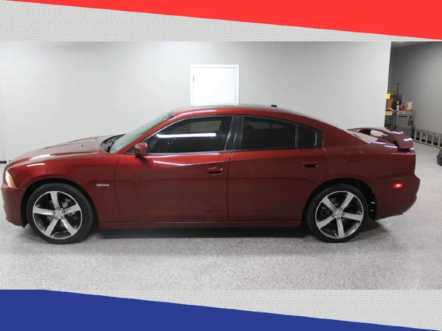 2014 Dodge Charger R/T (2C3CDXCT4EH) with an 5.7L V8 OHV 16V engine, 5-Speed Automatic transmission, located at 5170 N La Cholla Blvd, Tucson, AZ, 85705, (520) 989-0282, 32.228245, -111.011742 - 2014 Dodge Charger - Photo#5