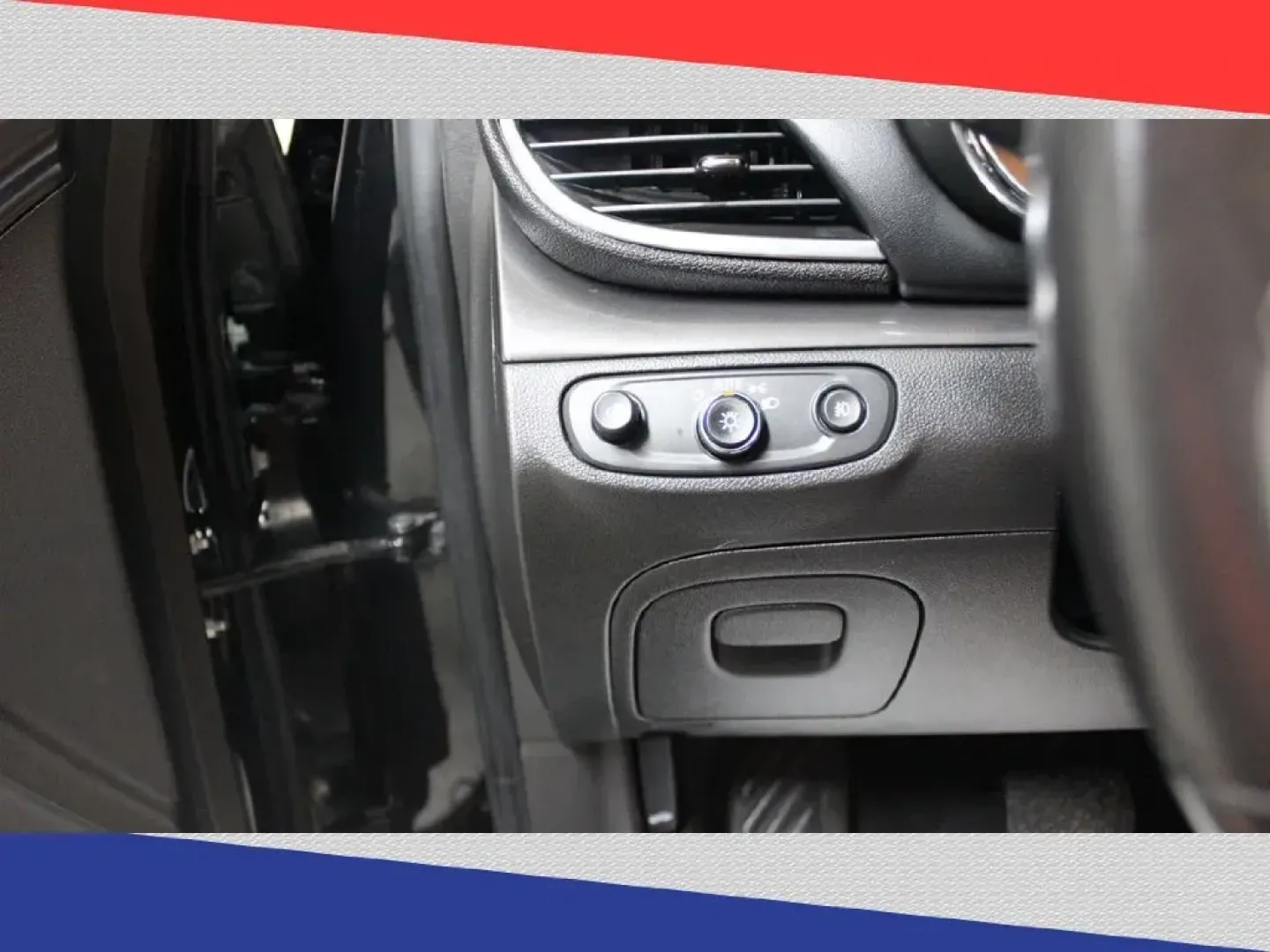 2020 Buick Encore Sport Touring FWD (KL4CJ1SBXLB) with an 1.4L L4 DOHC 16V TURBO engine, 6A transmission, located at 5170 N La Cholla Blvd, Tucson, AZ, 85705, (520) 989-0282, 32.228245, -111.011742 - 2020 Buick Encore - Photo#13