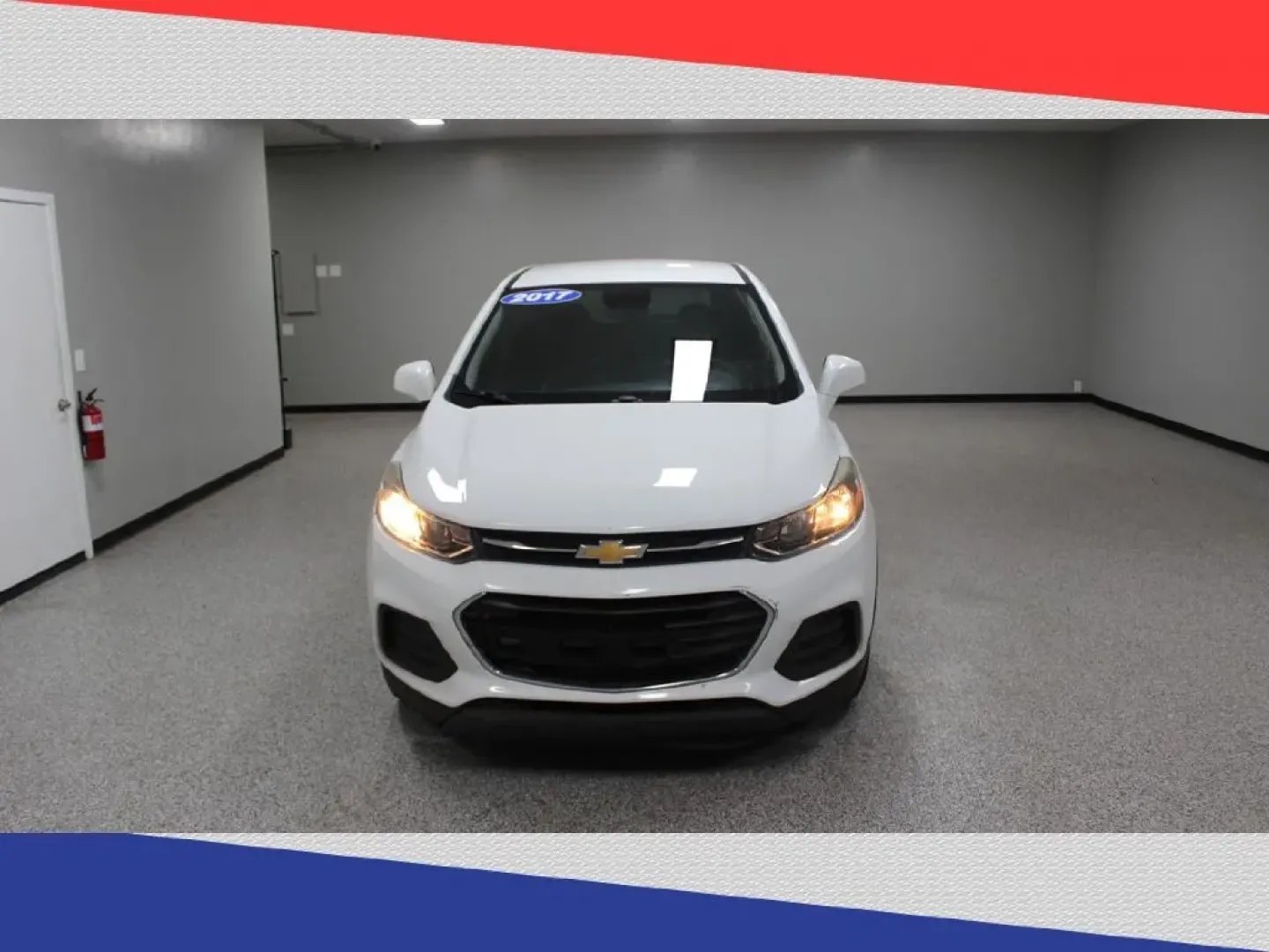 2017 Chevrolet Trax LS FWD (KL7CJKSB2HB) with an 1.4L L4 DOHC 16V engine, 6A transmission, located at 5170 N La Cholla Blvd, Tucson, AZ, 85705, (520) 989-0282, 32.228245, -111.011742 - Discover the ultimate blend of style, comfort, and practicality with this 2017 Chevrolet Trax LS, perfect for your growing family or those long commutes around Tucson, AZ. This sporty SUV offers the versatility you need for daily errands and weekend adventures alike, making it one of the best choice - Photo#7