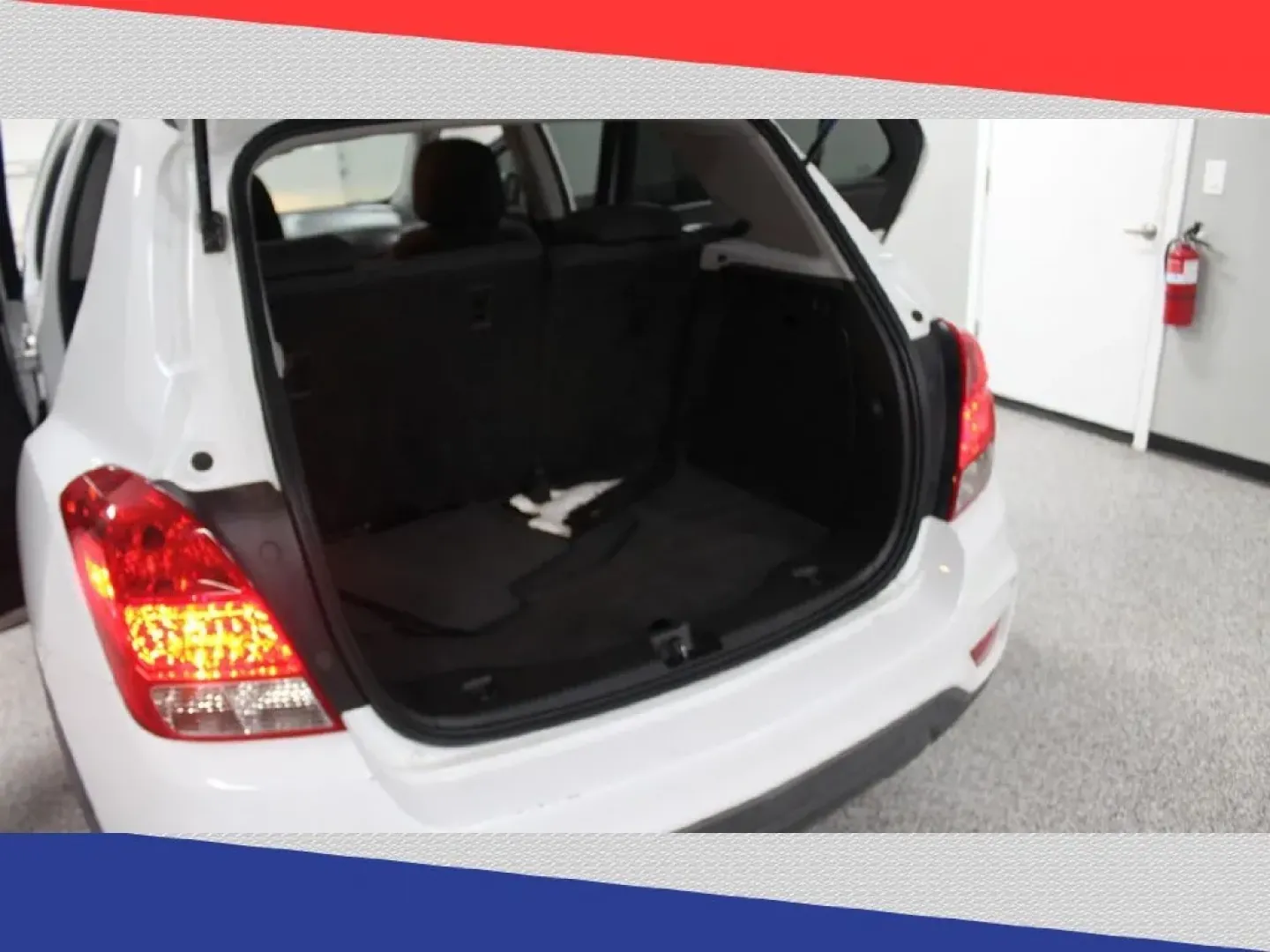 2017 Chevrolet Trax LS FWD (KL7CJKSB2HB) with an 1.4L L4 DOHC 16V engine, 6A transmission, located at 5170 N La Cholla Blvd, Tucson, AZ, 85705, (520) 989-0282, 32.228245, -111.011742 - Discover the ultimate blend of style, comfort, and practicality with this 2017 Chevrolet Trax LS, perfect for your growing family or those long commutes around Tucson, AZ. This sporty SUV offers the versatility you need for daily errands and weekend adventures alike, making it one of the best choice - Photo#21