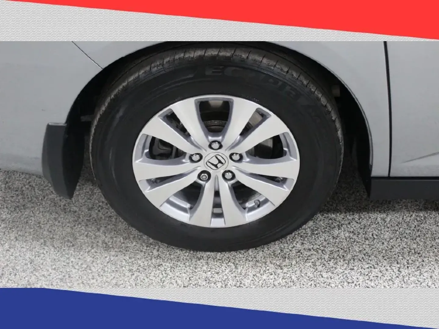 2016 Honda Odyssey EX-L (5FNRL5H63GB) with an 3.5L V6 SOHC 24V engine, 6A transmission, located at 5170 N La Cholla Blvd, Tucson, AZ, 85705, (520) 989-0282, 32.228245, -111.011742 - 2016 Honda Odyssey - Photo#40