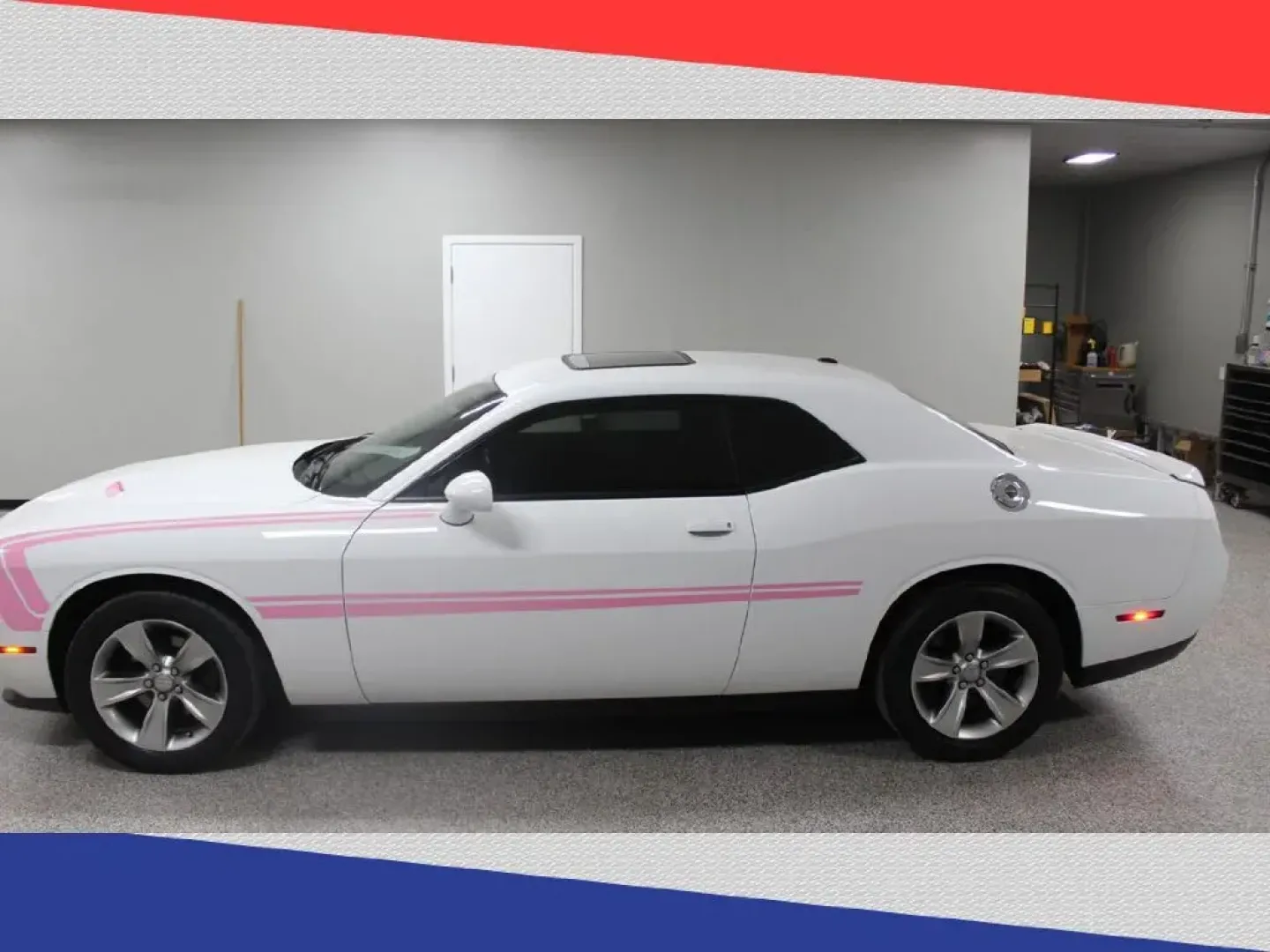 2017 Dodge Challenger SXT (2C3CDZAG9HH) with an 3.6L V6 DOHC 24V engine, 8A transmission, located at 5170 N La Cholla Blvd, Tucson, AZ, 85705, (520) 989-0282, 32.228245, -111.011742 - 2017 Dodge Challenger - Photo#5