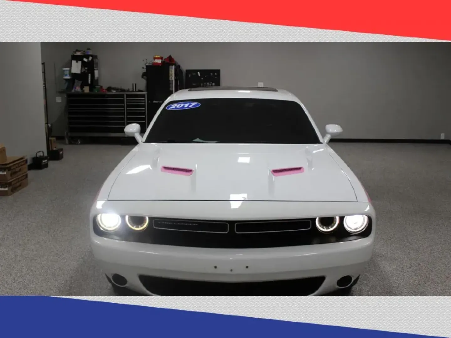 2017 Dodge Challenger SXT (2C3CDZAG9HH) with an 3.6L V6 DOHC 24V engine, 8A transmission, located at 5170 N La Cholla Blvd, Tucson, AZ, 85705, (520) 989-0282, 32.228245, -111.011742 - 2017 Dodge Challenger - Photo#7
