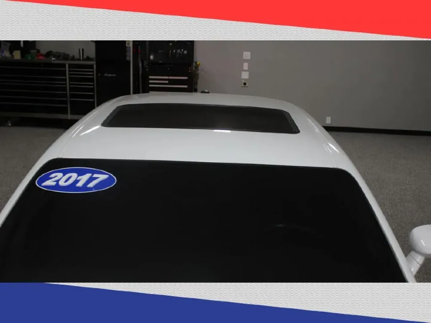 2017 Dodge Challenger SXT (2C3CDZAG9HH) with an 3.6L V6 DOHC 24V engine, 8A transmission, located at 5170 N La Cholla Blvd, Tucson, AZ, 85705, (520) 989-0282, 32.228245, -111.011742 - 2017 Dodge Challenger - Photo#8