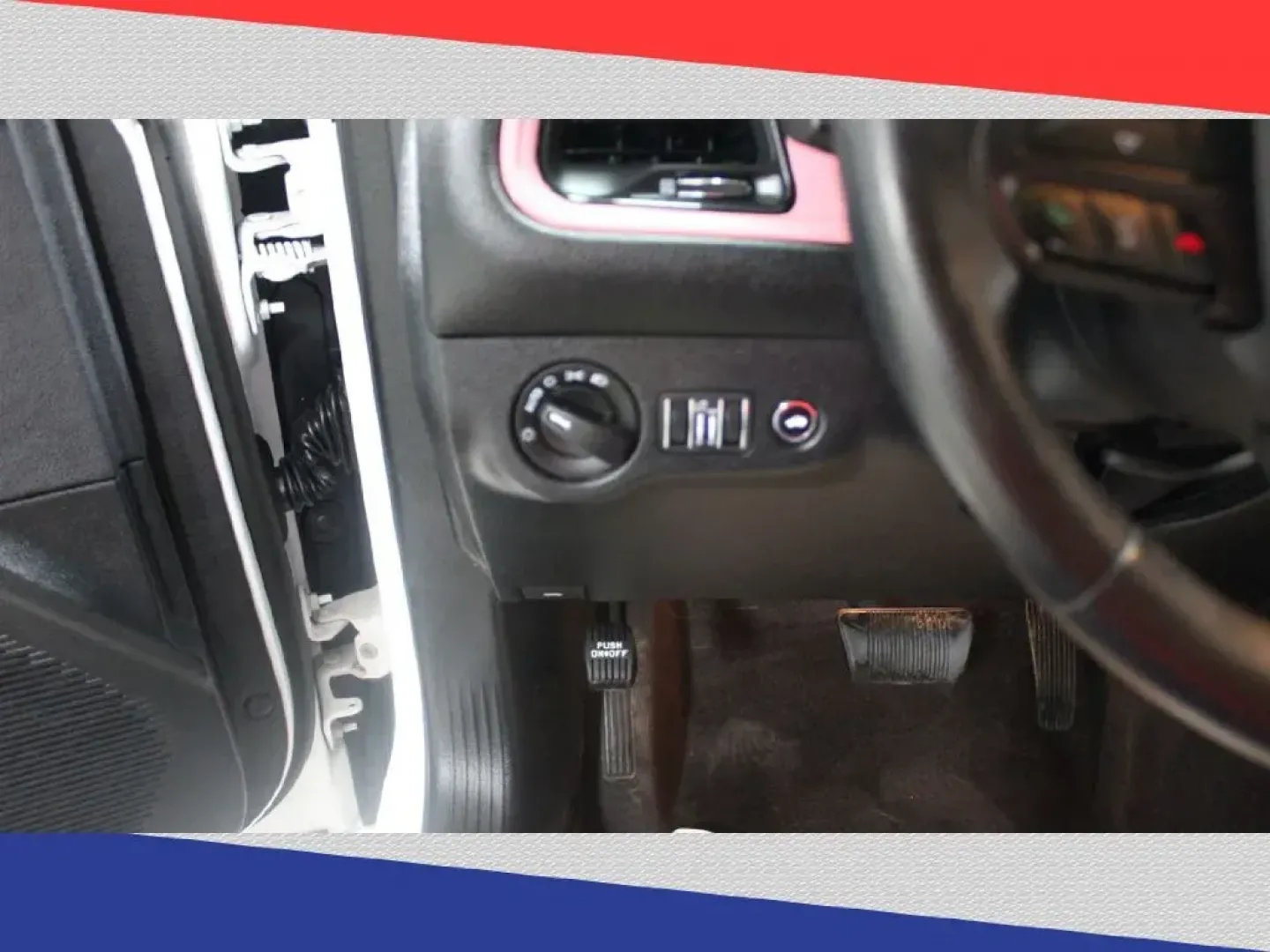 2017 Dodge Challenger SXT (2C3CDZAG9HH) with an 3.6L V6 DOHC 24V engine, 8A transmission, located at 5170 N La Cholla Blvd, Tucson, AZ, 85705, (520) 989-0282, 32.228245, -111.011742 - 2017 Dodge Challenger - Photo#13