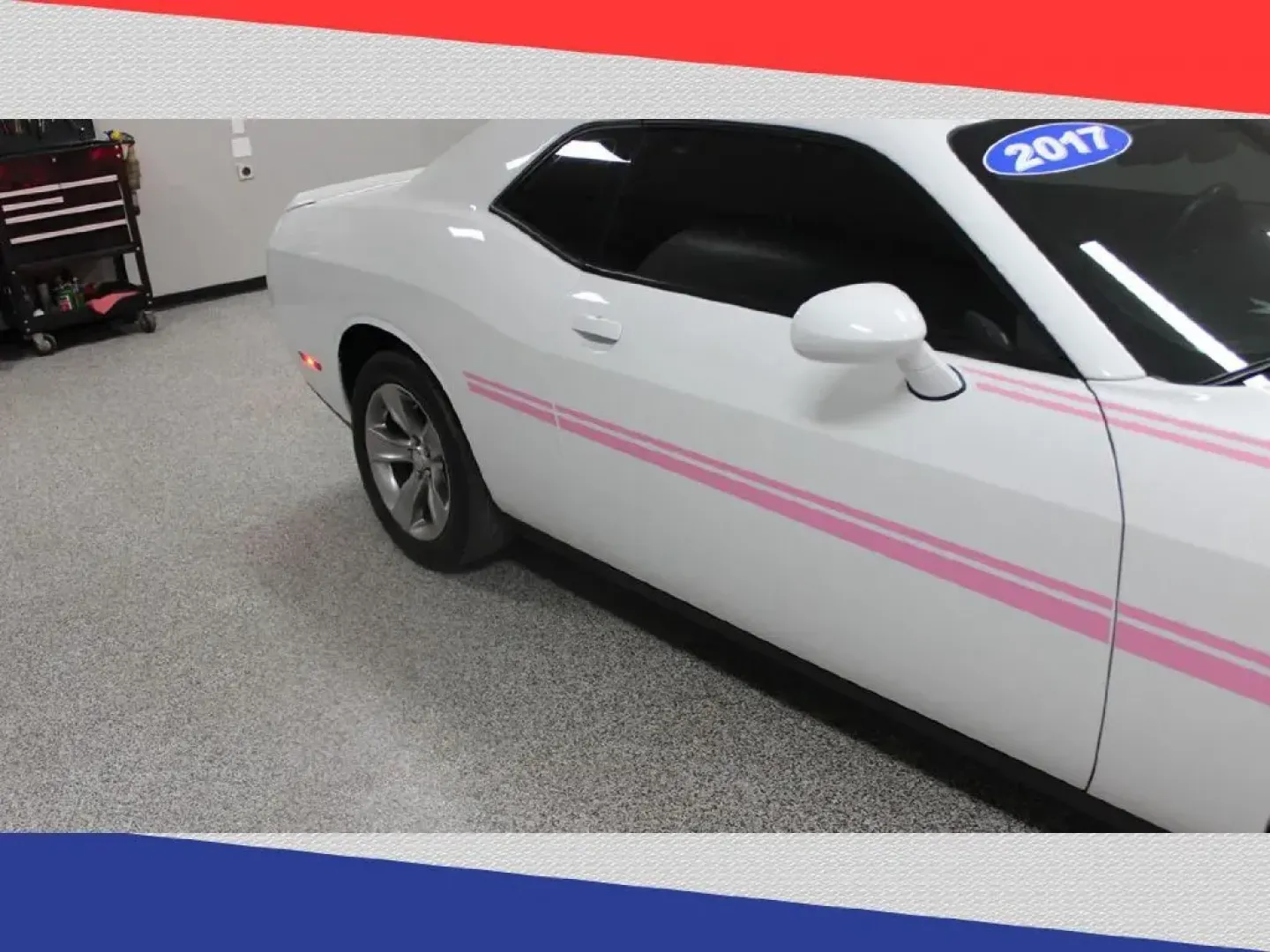 2017 Dodge Challenger SXT (2C3CDZAG9HH) with an 3.6L V6 DOHC 24V engine, 8A transmission, located at 5170 N La Cholla Blvd, Tucson, AZ, 85705, (520) 989-0282, 32.228245, -111.011742 - 2017 Dodge Challenger - Photo#32