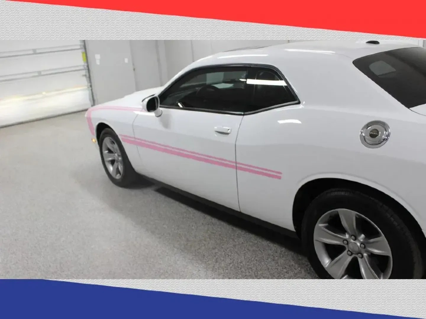 2017 Dodge Challenger SXT (2C3CDZAG9HH) with an 3.6L V6 DOHC 24V engine, 8A transmission, located at 5170 N La Cholla Blvd, Tucson, AZ, 85705, (520) 989-0282, 32.228245, -111.011742 - 2017 Dodge Challenger - Photo#33