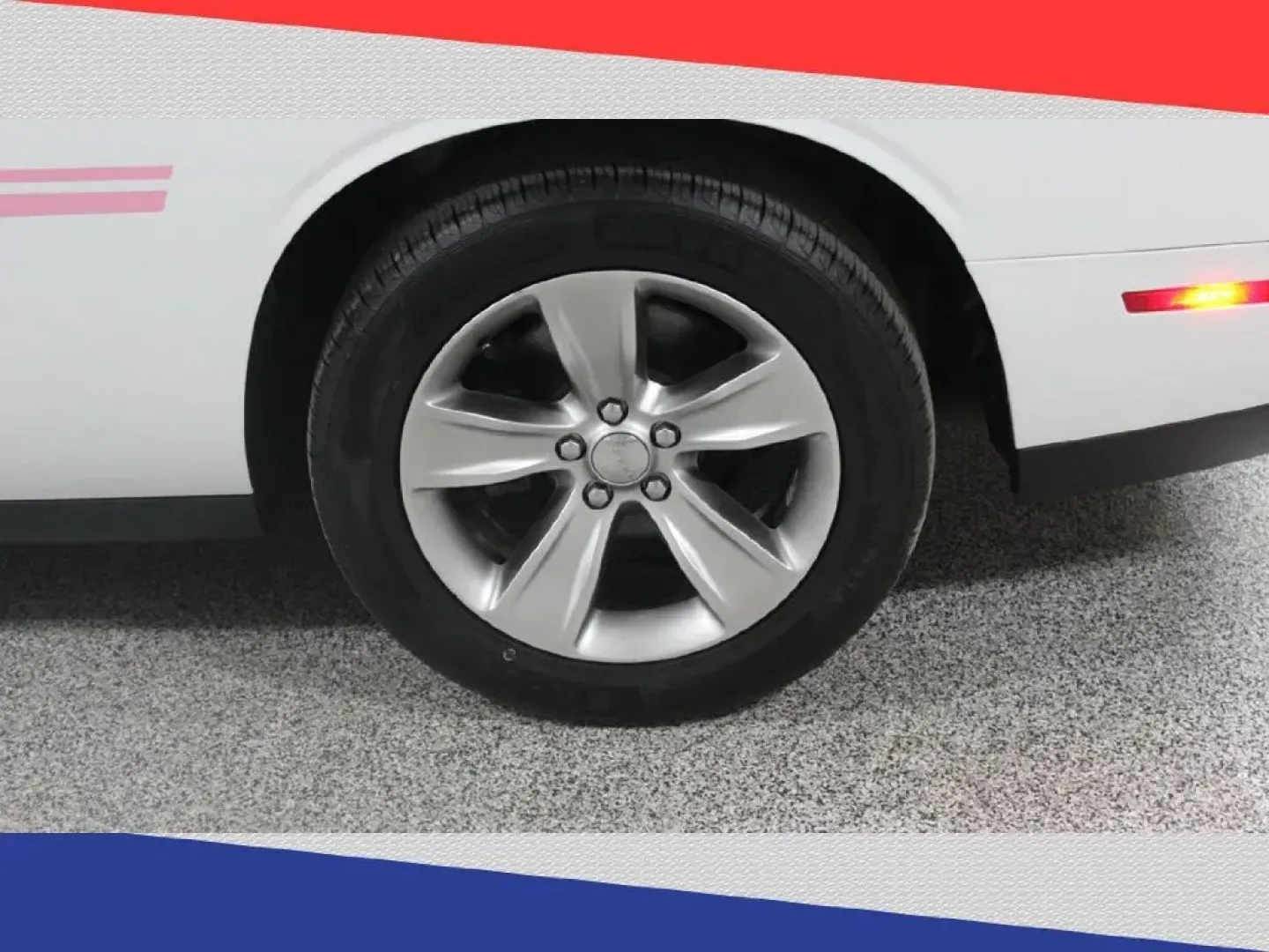 2017 Dodge Challenger SXT (2C3CDZAG9HH) with an 3.6L V6 DOHC 24V engine, 8A transmission, located at 5170 N La Cholla Blvd, Tucson, AZ, 85705, (520) 989-0282, 32.228245, -111.011742 - 2017 Dodge Challenger - Photo#36