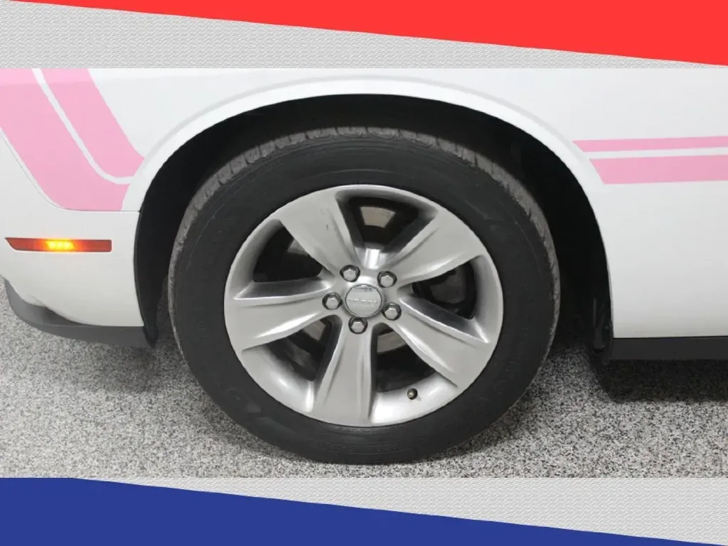 2017 Dodge Challenger SXT (2C3CDZAG9HH) with an 3.6L V6 DOHC 24V engine, 8A transmission, located at 5170 N La Cholla Blvd, Tucson, AZ, 85705, (520) 989-0282, 32.228245, -111.011742 - 2017 Dodge Challenger - Photo#37