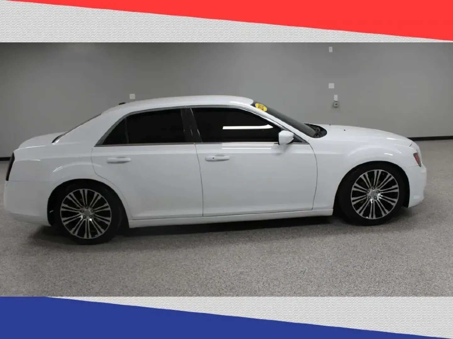 2012 Chrysler 300 S V6 RWD (2C3CCABG6CH) with an 3.6L V6 DOHC 24V engine, 8-Speed Automatic transmission, located at 5170 N La Cholla Blvd, Tucson, AZ, 85705, (520) 989-0282, 32.228245, -111.011742 - 2012 Chrysler 300 - Photo#1