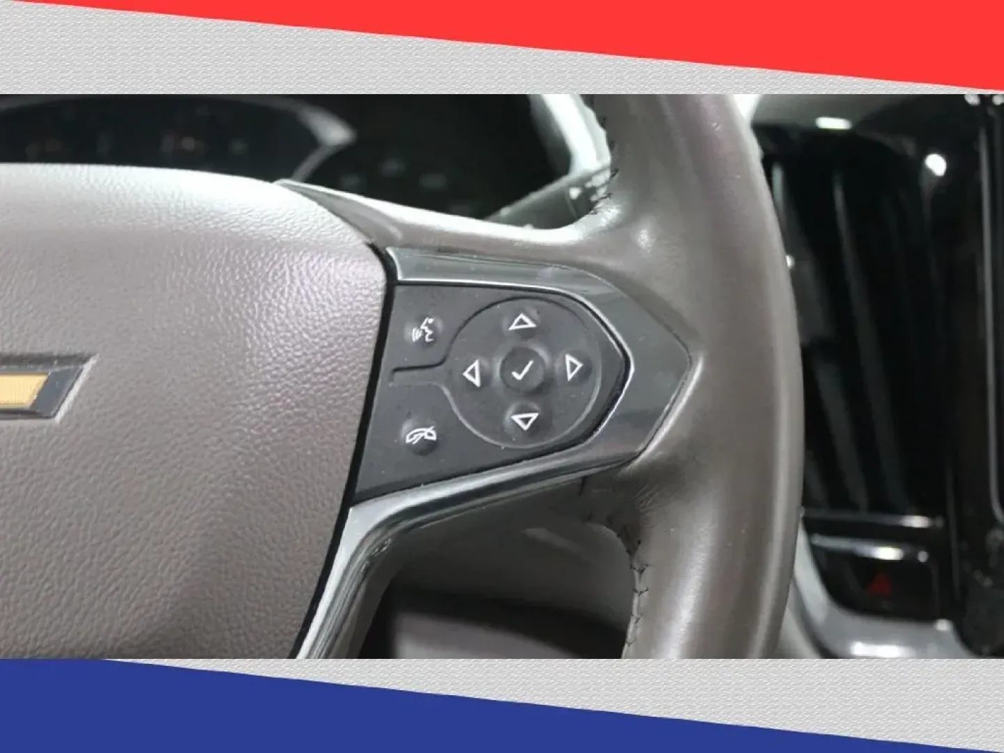 2019 Chevrolet Traverse LT Cloth FWD (1GNERGKW0KJ) with an 3.6L V6 DOHC 24V engine, 9A transmission, located at 5170 N La Cholla Blvd, Tucson, AZ, 85705, (520) 989-0282, 32.228245, -111.011742 - 2019 Chevrolet Traverse - Photo#16