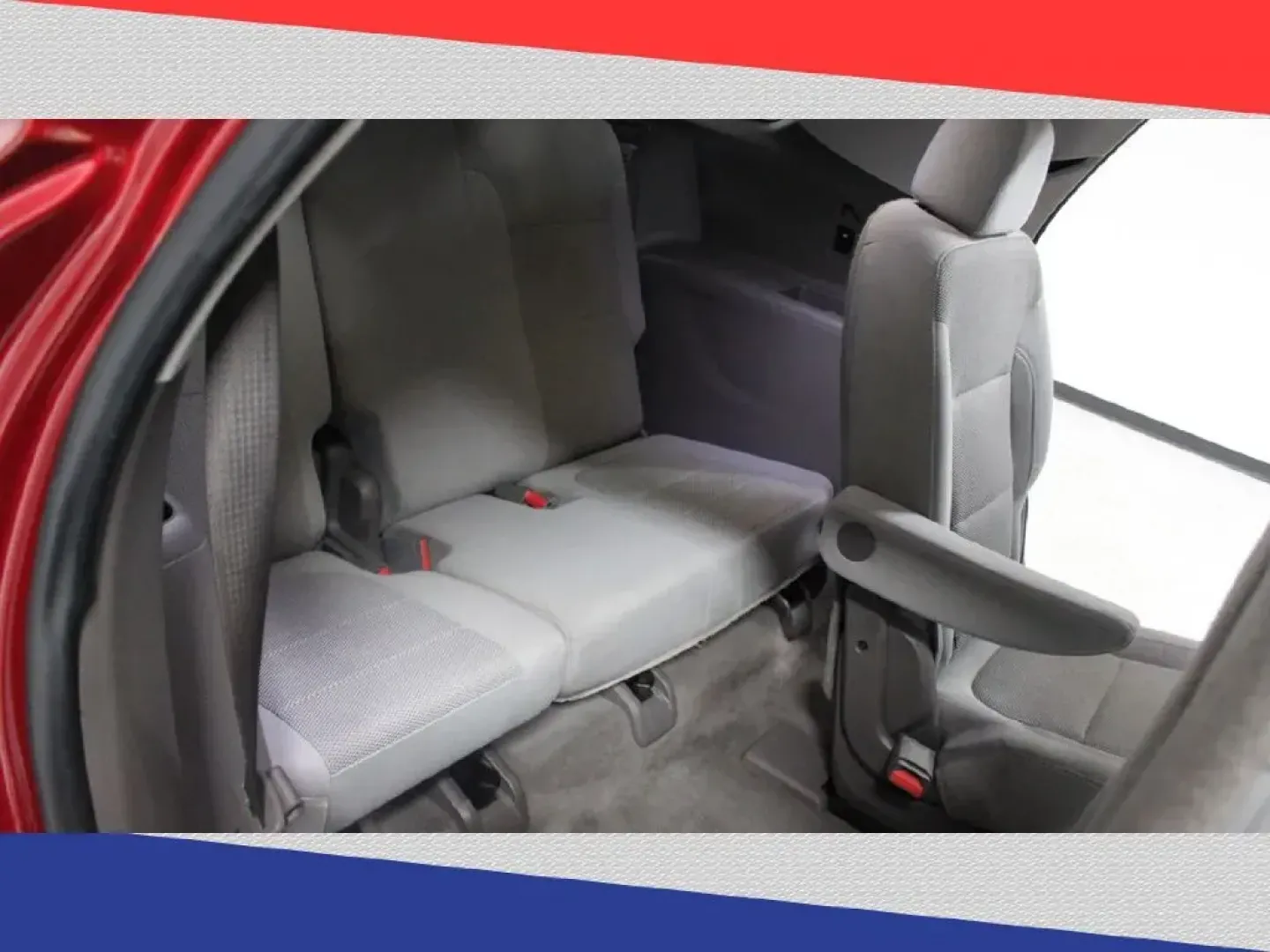 2019 Chevrolet Traverse LT Cloth FWD (1GNERGKW0KJ) with an 3.6L V6 DOHC 24V engine, 9A transmission, located at 5170 N La Cholla Blvd, Tucson, AZ, 85705, (520) 989-0282, 32.228245, -111.011742 - 2019 Chevrolet Traverse - Photo#29
