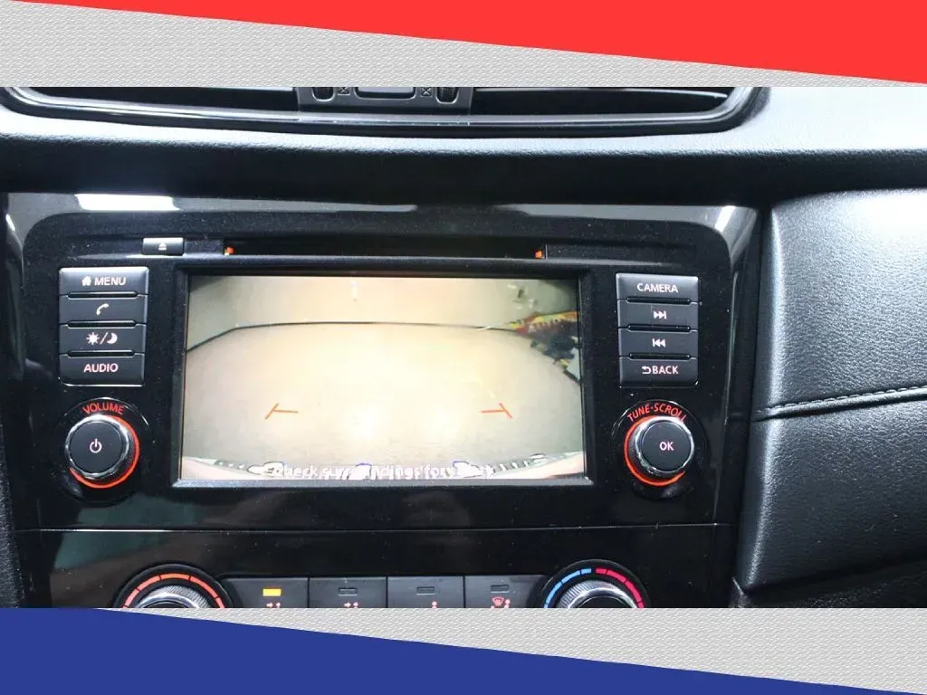 2020 Nissan Rogue SV 2WD (5N1AT2MT2LC) with an 2.5L L4 DOHC 16V engine, CVT transmission, located at 5170 N La Cholla Blvd, Tucson, AZ, 85705, (520) 989-0282, 32.228245, -111.011742 - **Adventure Awaits: Unleash Your Lifestyle with the 2020 Nissan Rogue at Goliath Auto Sales!**<br /> <br /> Are you ready to elevate your everyday driving experience? Whether you're navigating the bustling streets of Tucson or escaping to the scenic landscapes surrounding our vibrant city, the 2020 - Photo#9