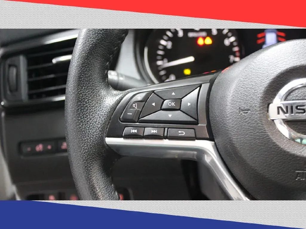 2020 Nissan Rogue SV 2WD (5N1AT2MT2LC) with an 2.5L L4 DOHC 16V engine, CVT transmission, located at 5170 N La Cholla Blvd, Tucson, AZ, 85705, (520) 989-0282, 32.228245, -111.011742 - **Adventure Awaits: Unleash Your Lifestyle with the 2020 Nissan Rogue at Goliath Auto Sales!**<br /> <br /> Are you ready to elevate your everyday driving experience? Whether you're navigating the bustling streets of Tucson or escaping to the scenic landscapes surrounding our vibrant city, the 2020 - Photo#15