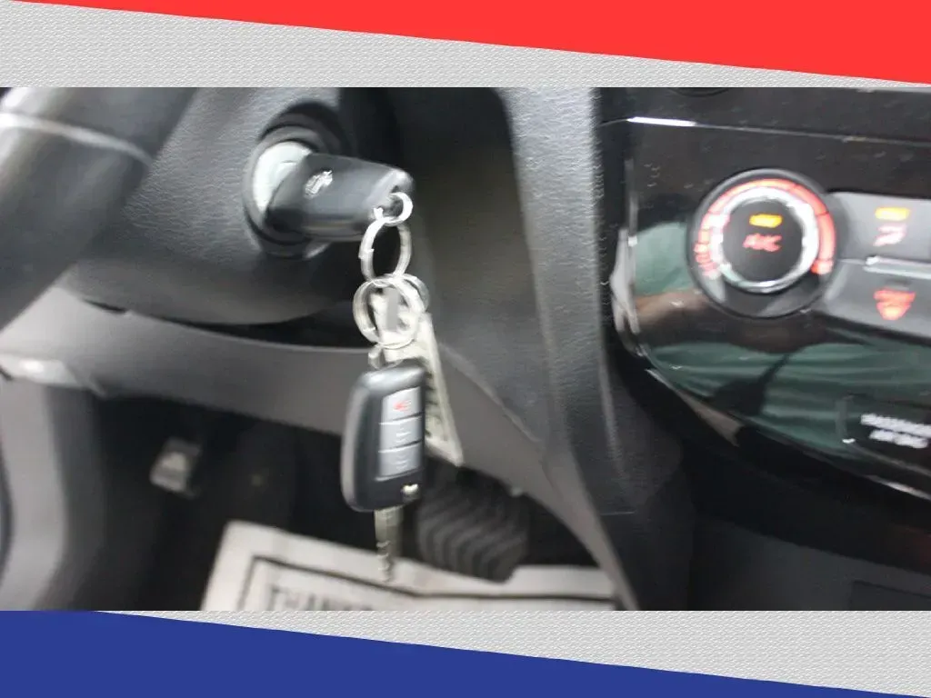 2020 Nissan Rogue SV 2WD (5N1AT2MT2LC) with an 2.5L L4 DOHC 16V engine, CVT transmission, located at 5170 N La Cholla Blvd, Tucson, AZ, 85705, (520) 989-0282, 32.228245, -111.011742 - **Adventure Awaits: Unleash Your Lifestyle with the 2020 Nissan Rogue at Goliath Auto Sales!**<br /> <br /> Are you ready to elevate your everyday driving experience? Whether you're navigating the bustling streets of Tucson or escaping to the scenic landscapes surrounding our vibrant city, the 2020 - Photo#17