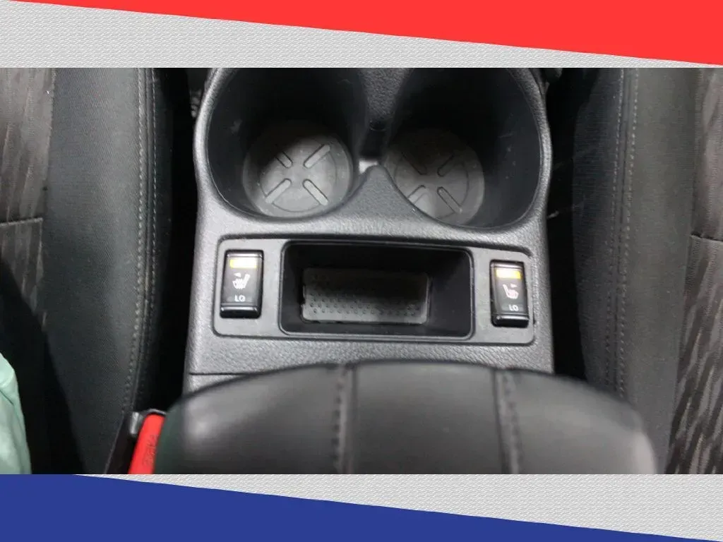 2020 Nissan Rogue SV 2WD (5N1AT2MT2LC) with an 2.5L L4 DOHC 16V engine, CVT transmission, located at 5170 N La Cholla Blvd, Tucson, AZ, 85705, (520) 989-0282, 32.228245, -111.011742 - **Adventure Awaits: Unleash Your Lifestyle with the 2020 Nissan Rogue at Goliath Auto Sales!**<br /> <br /> Are you ready to elevate your everyday driving experience? Whether you're navigating the bustling streets of Tucson or escaping to the scenic landscapes surrounding our vibrant city, the 2020 - Photo#21